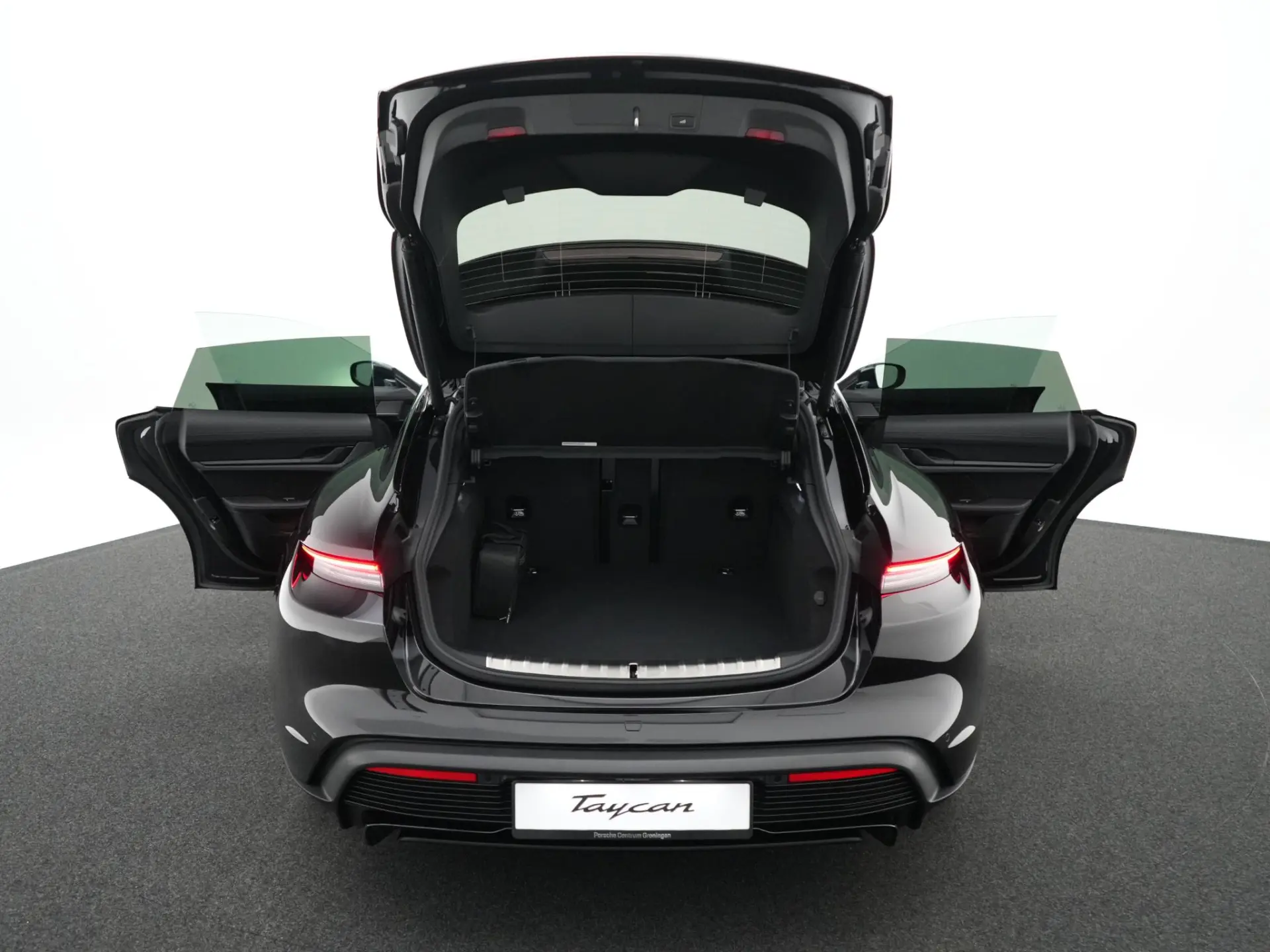 Taycan Sport Turismo Black Edition