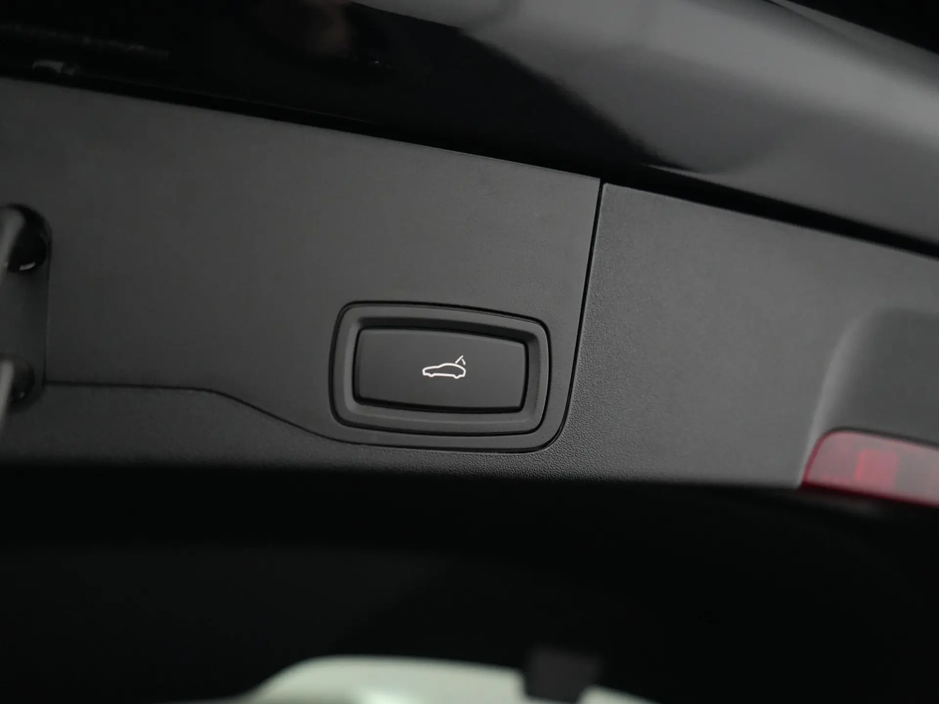 Taycan Sport Turismo Black Edition