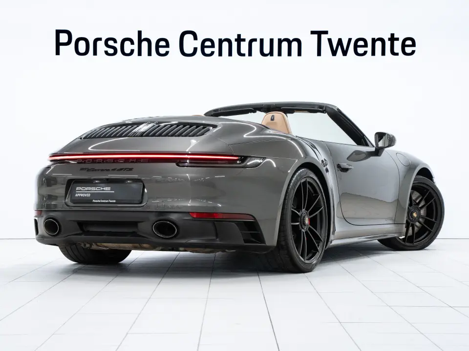Porsche 911 Carrera 4 GTS Cabriolet