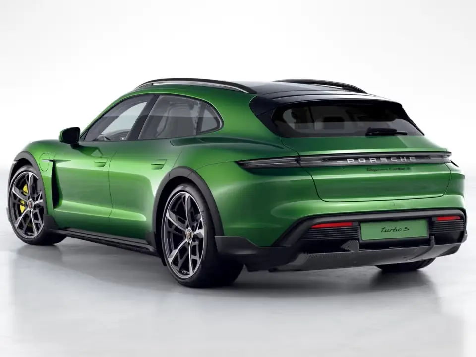 Taycan Turbo S Cross Turismo