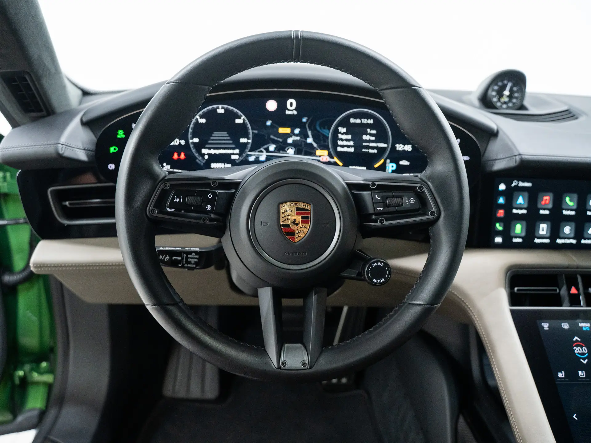 Taycan Turbo S Cross Turismo