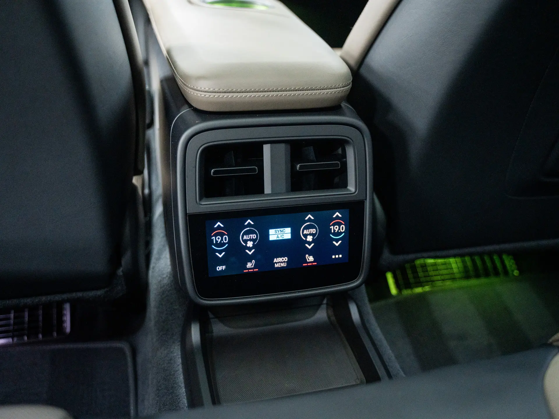 Taycan Turbo S Cross Turismo