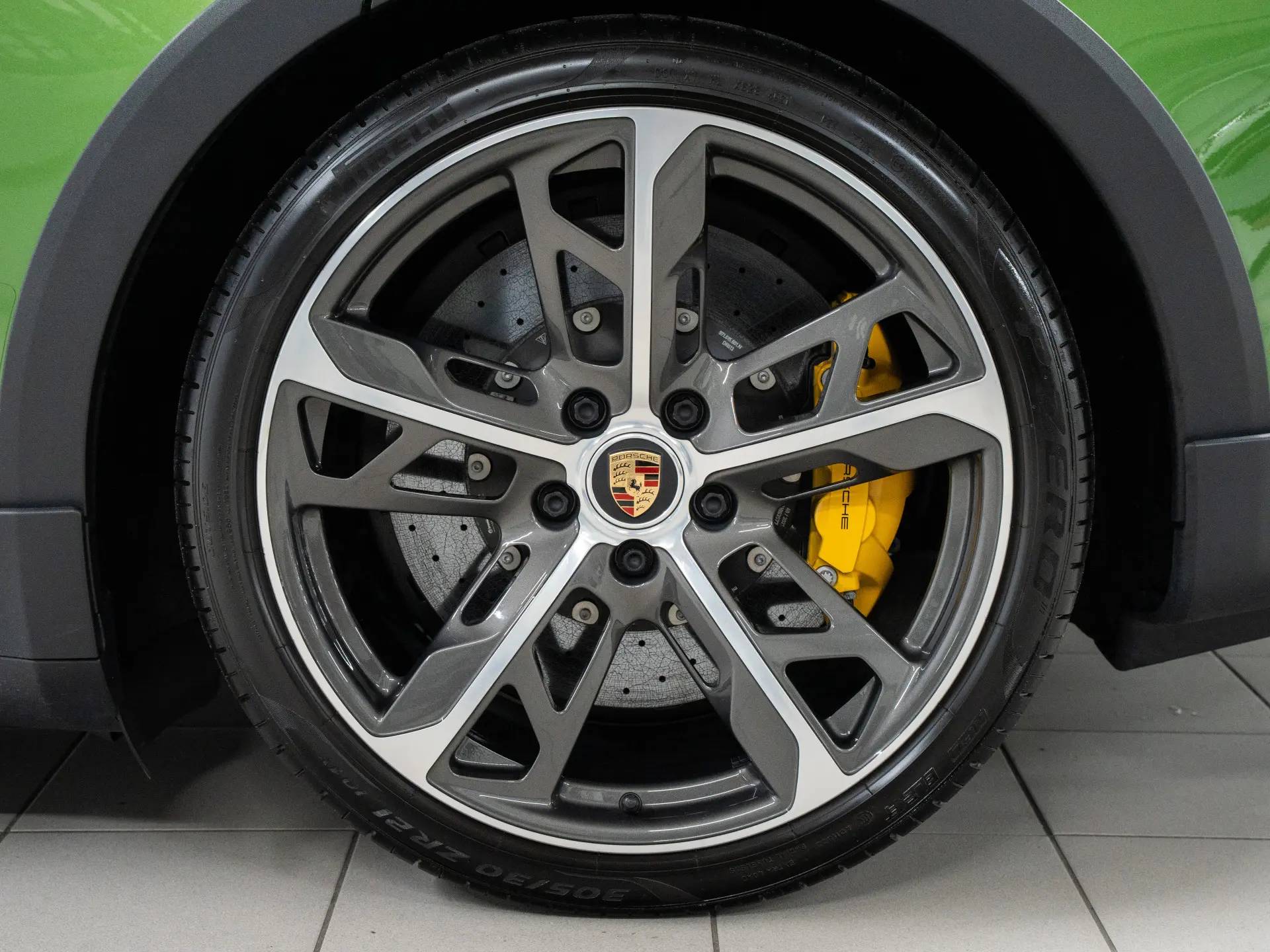 Taycan Turbo S Cross Turismo
