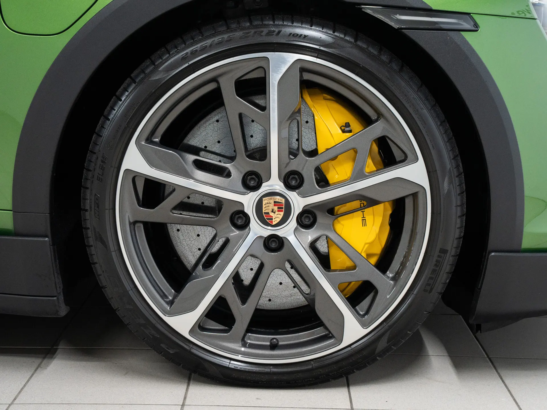 Taycan Turbo S Cross Turismo