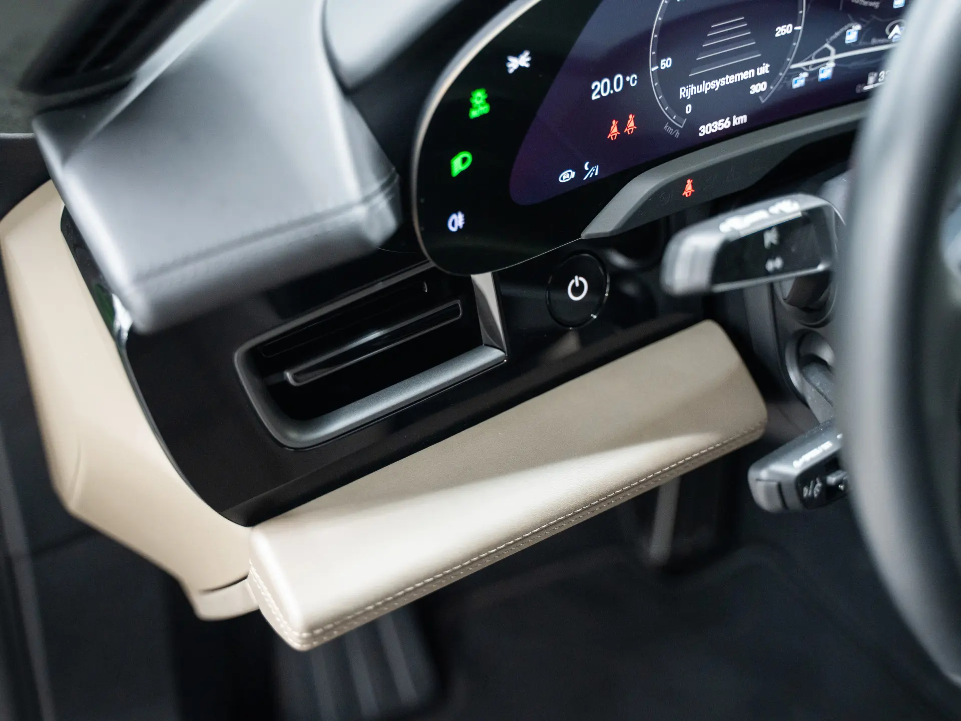 Taycan Turbo S Cross Turismo