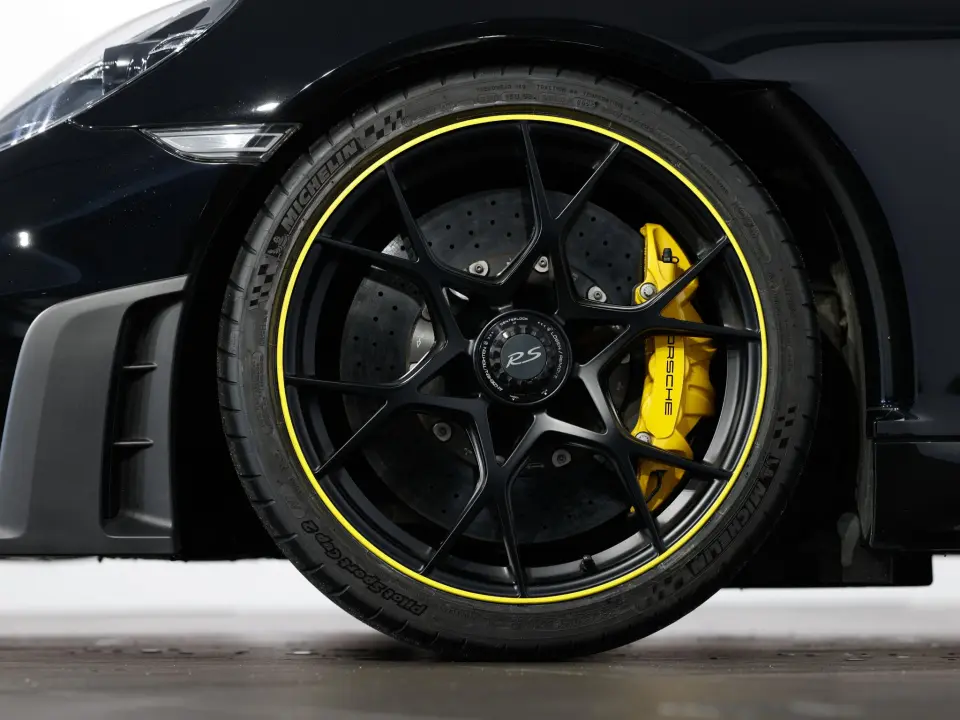718 GT4 RS
