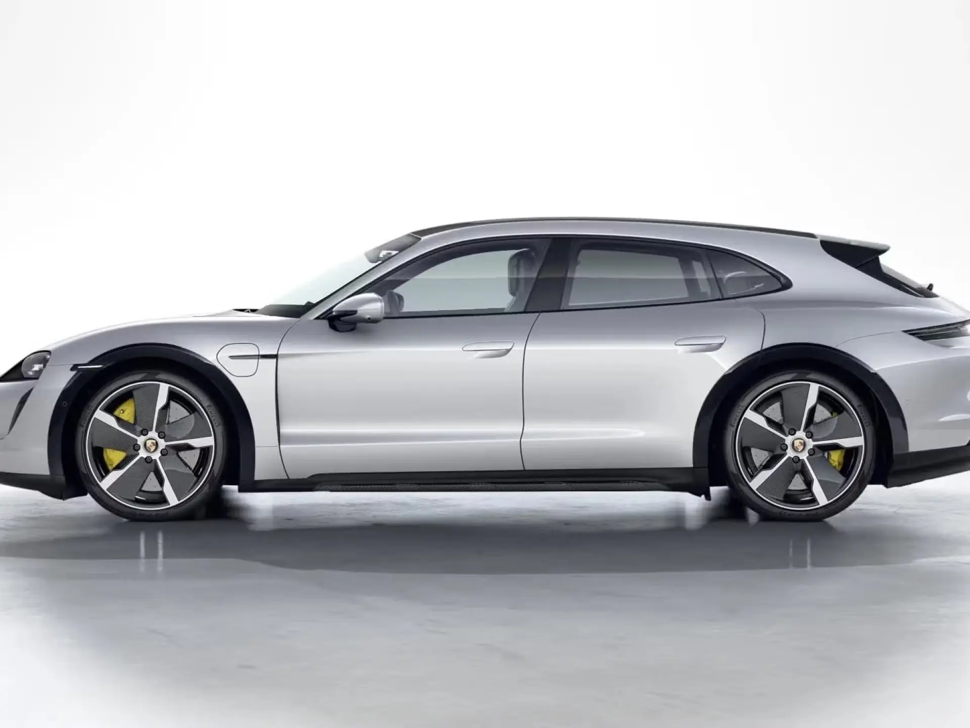 Taycan Turbo S Cross Turismo