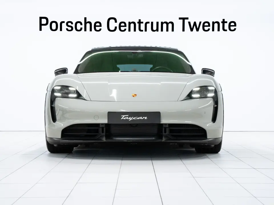 Taycan Turbo S Cross Turismo