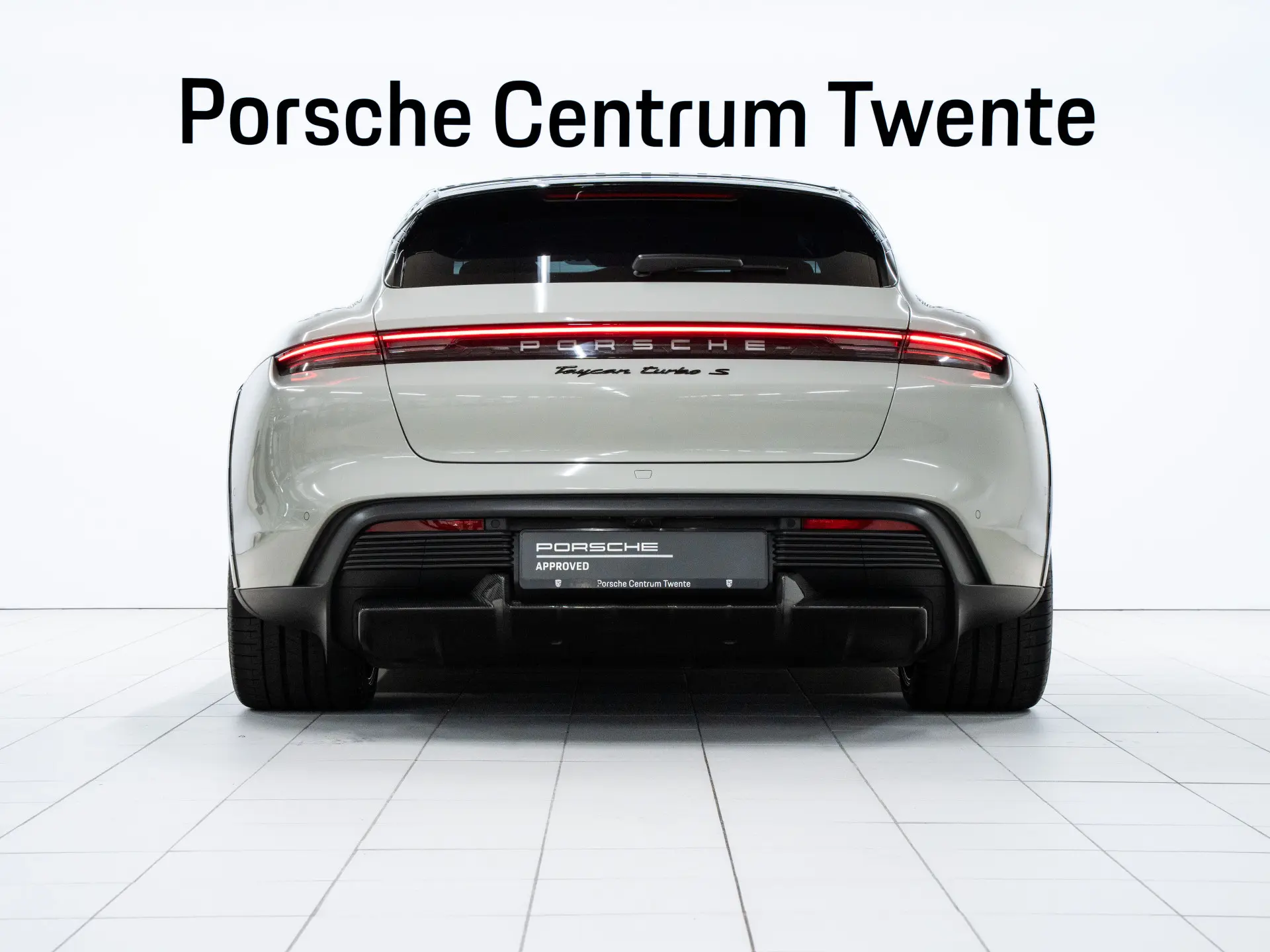 Taycan Turbo S Cross Turismo
