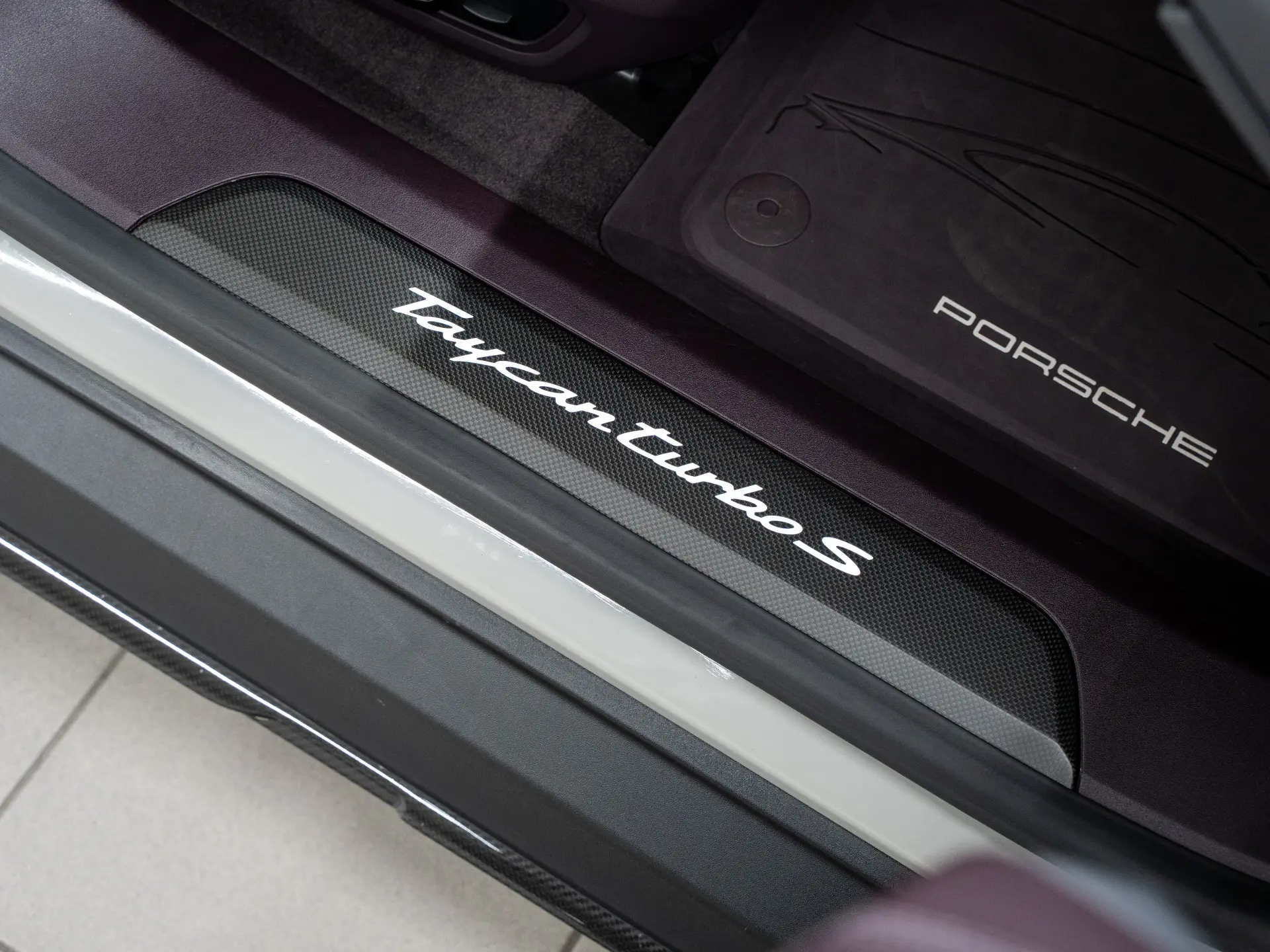 Taycan Turbo S Cross Turismo