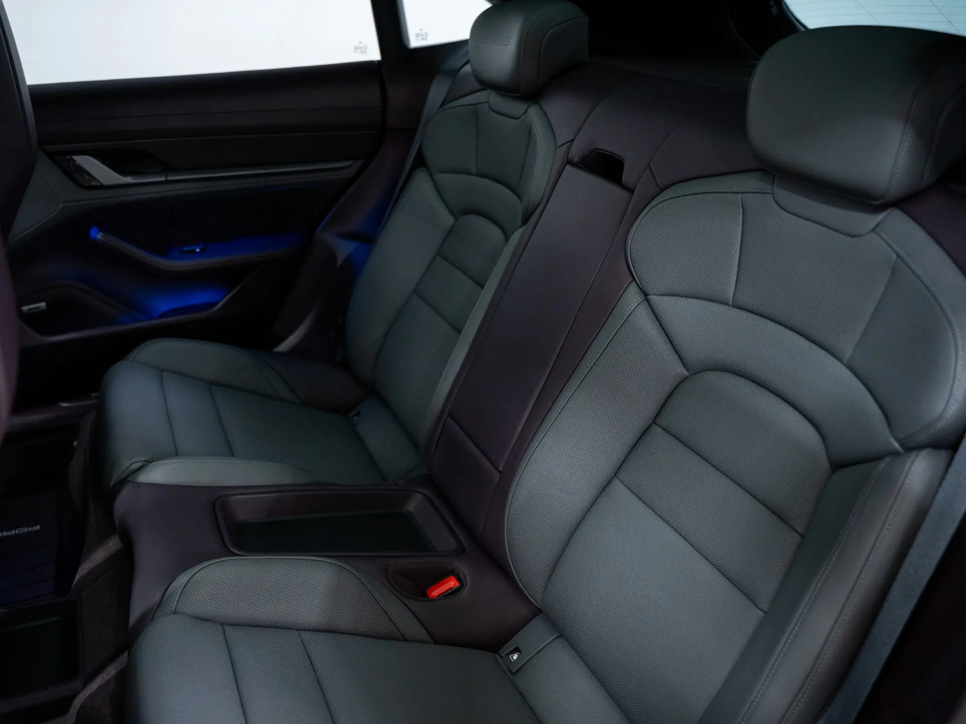 Taycan Turbo S Cross Turismo