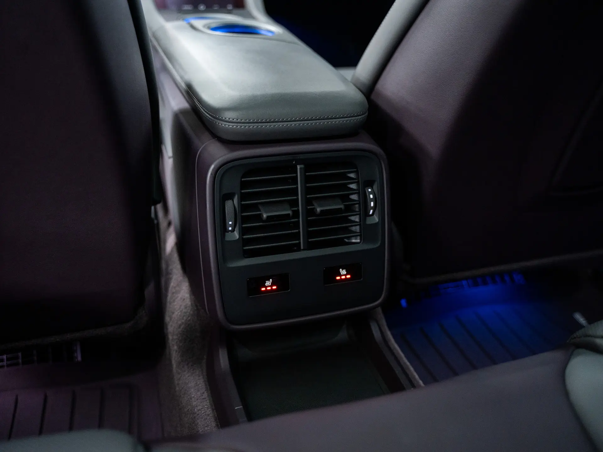 Taycan Turbo S Cross Turismo