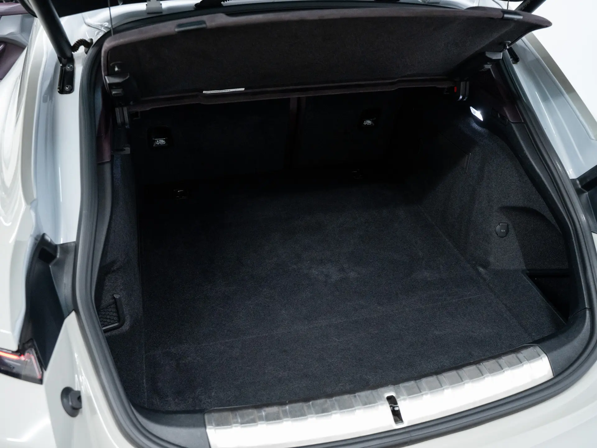 Taycan Turbo S Cross Turismo