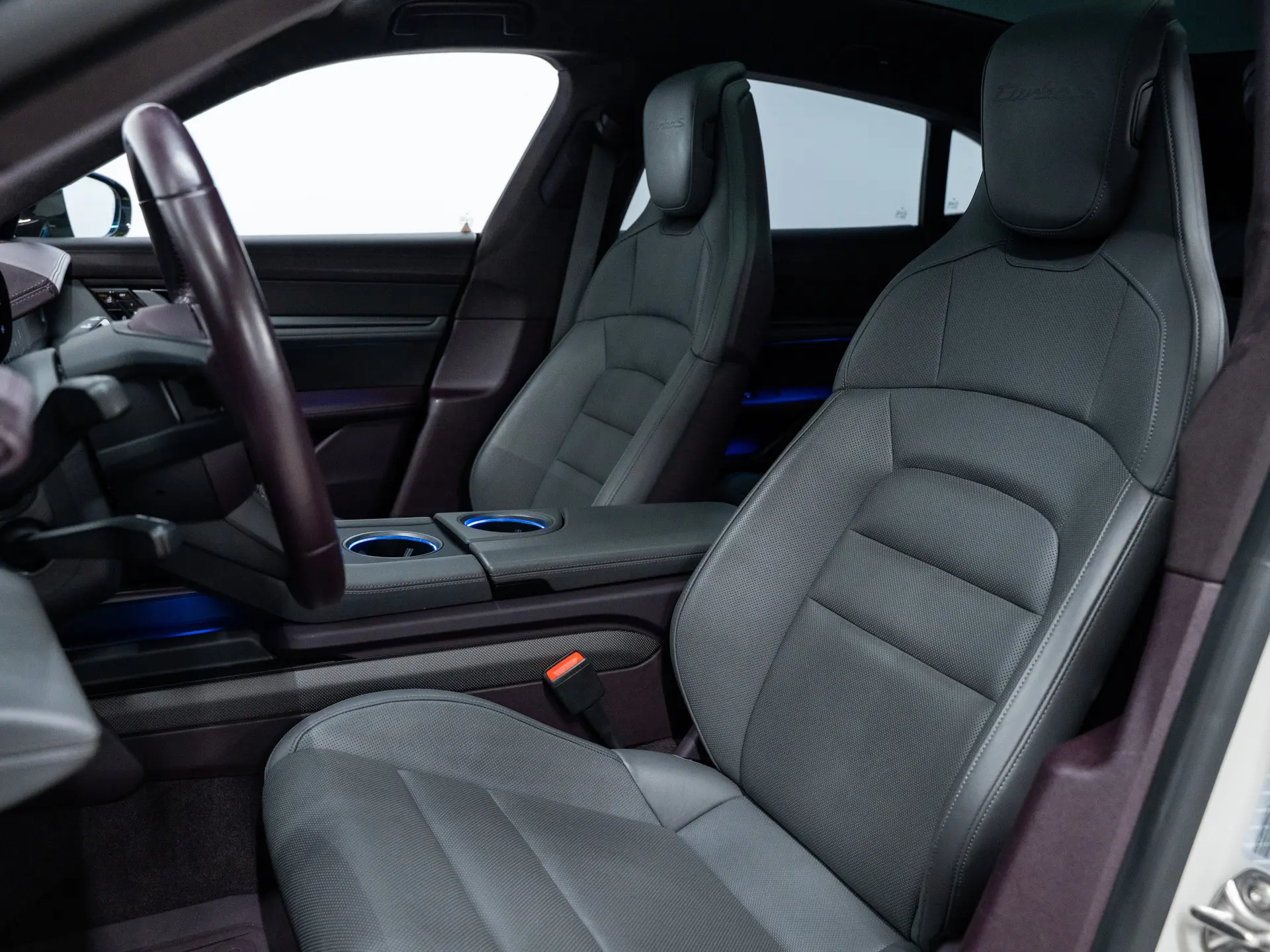 Taycan Turbo S Cross Turismo