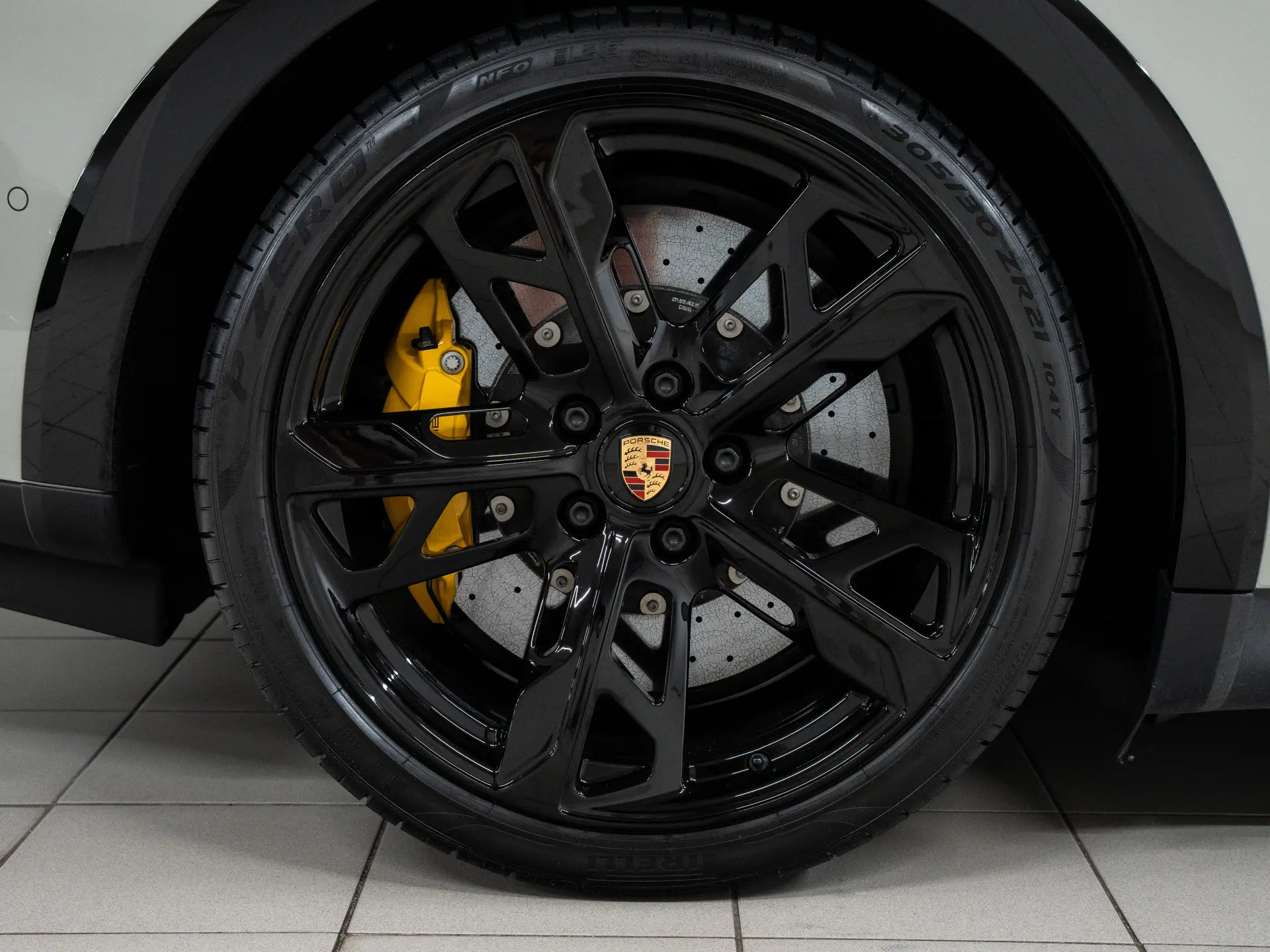 Taycan Turbo S Cross Turismo