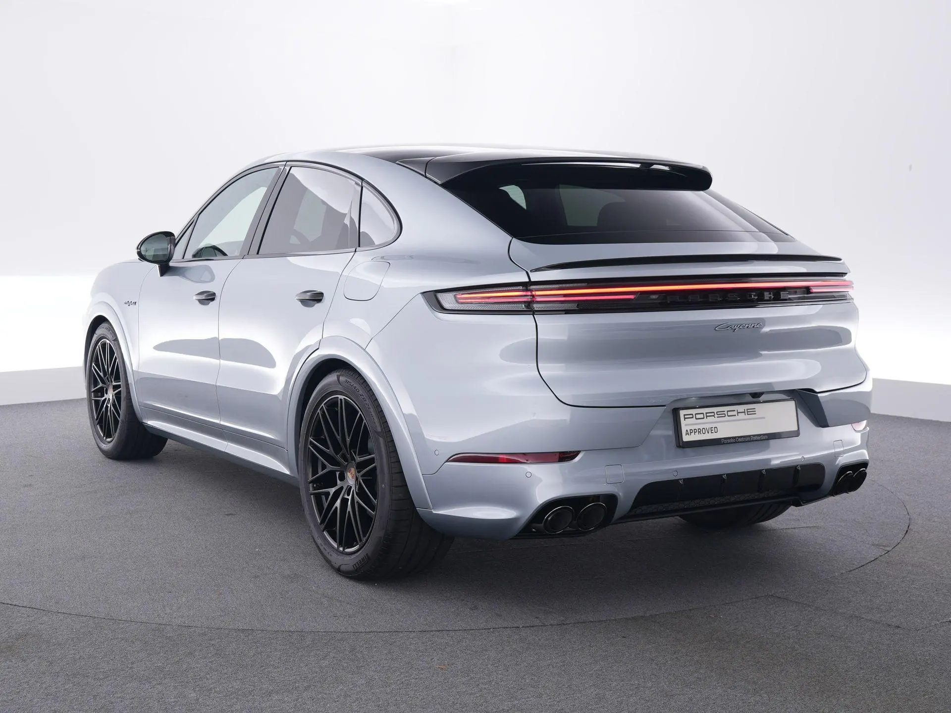 Cayenne Coupé 3.0 E-Hybrid Black Edition