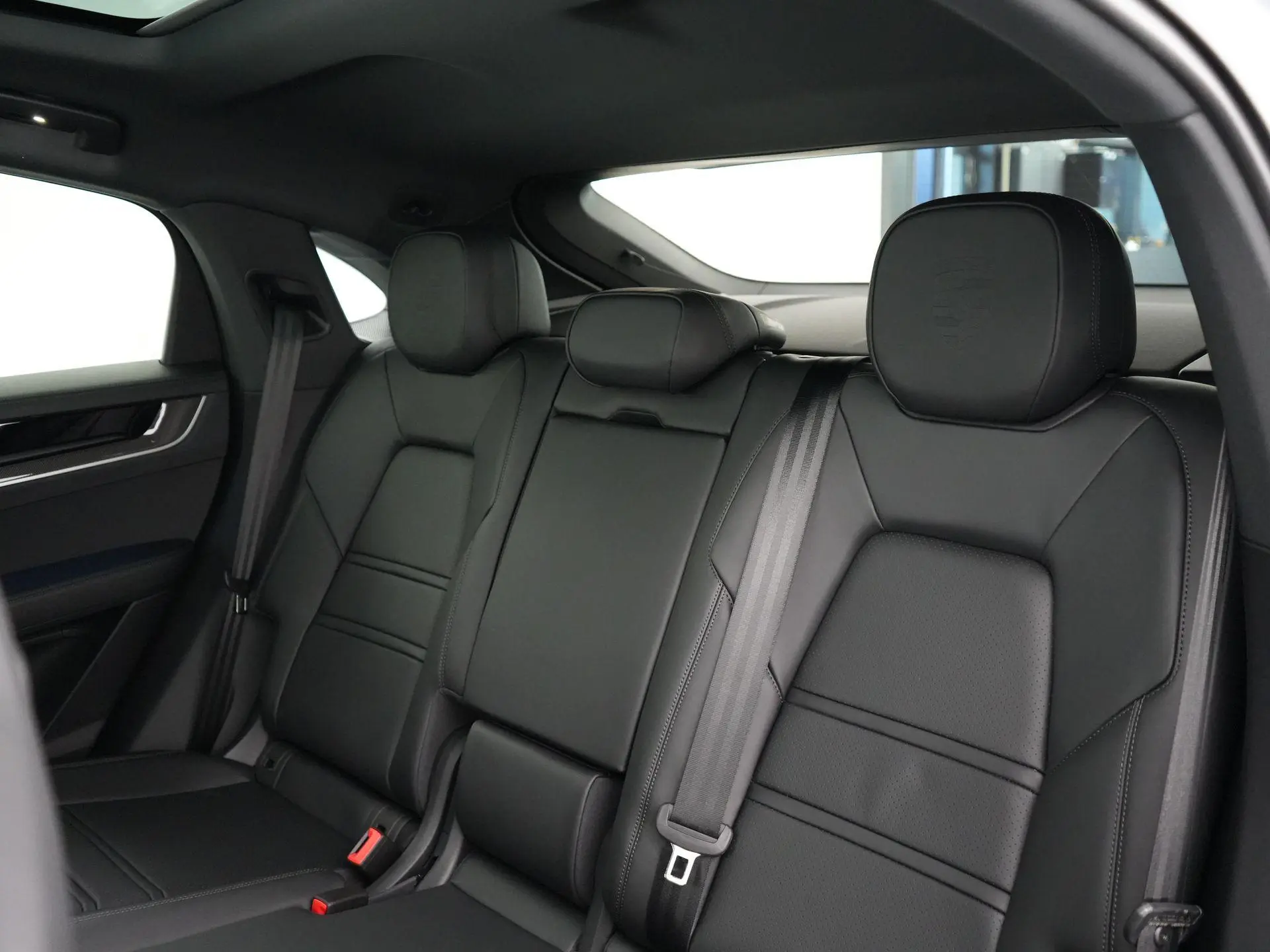 Cayenne Coupé 3.0 E-Hybrid Black Edition