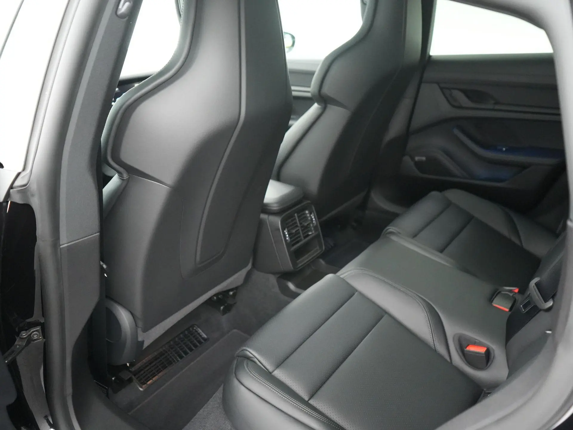 Taycan 4 Black Edition 105 kWh