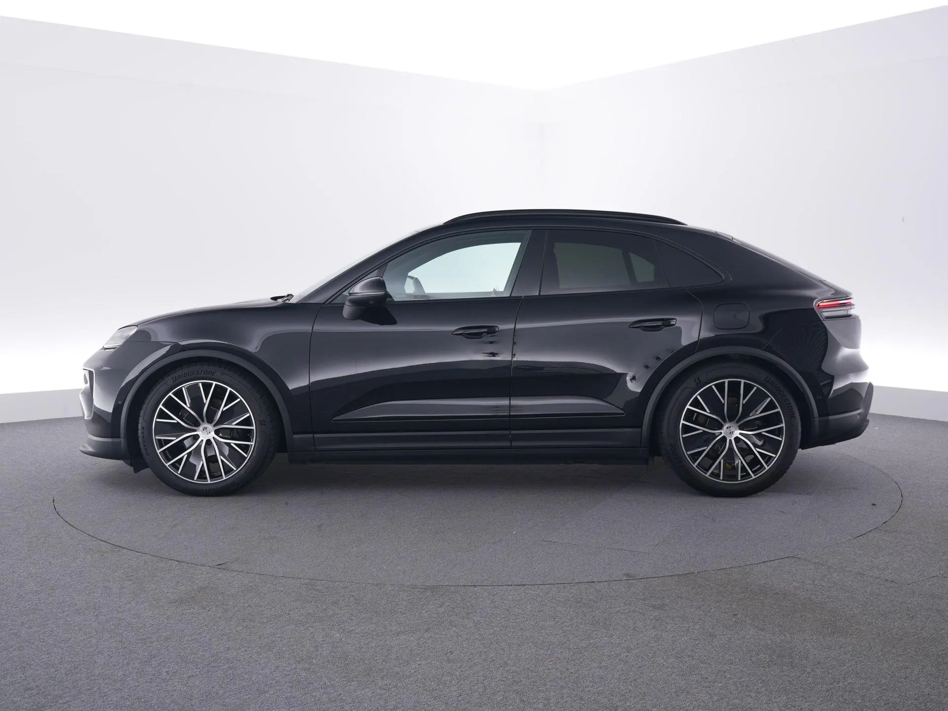 Macan 4 100 kWh
