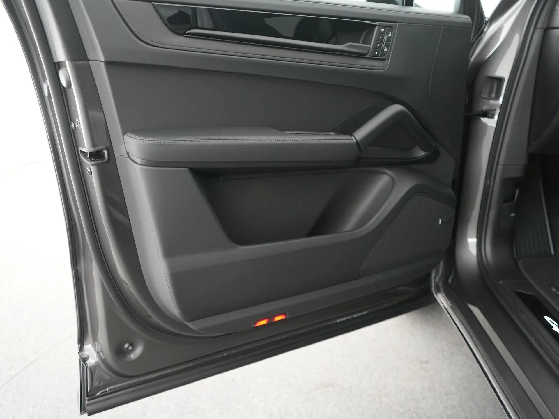 Cayenne Coupé 3.0 E-Hybrid Black Edition