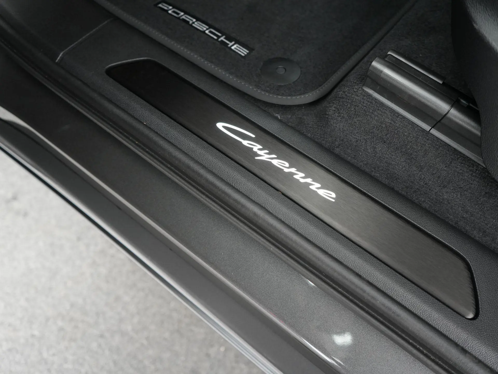 Cayenne Coupé 3.0 E-Hybrid Black Edition