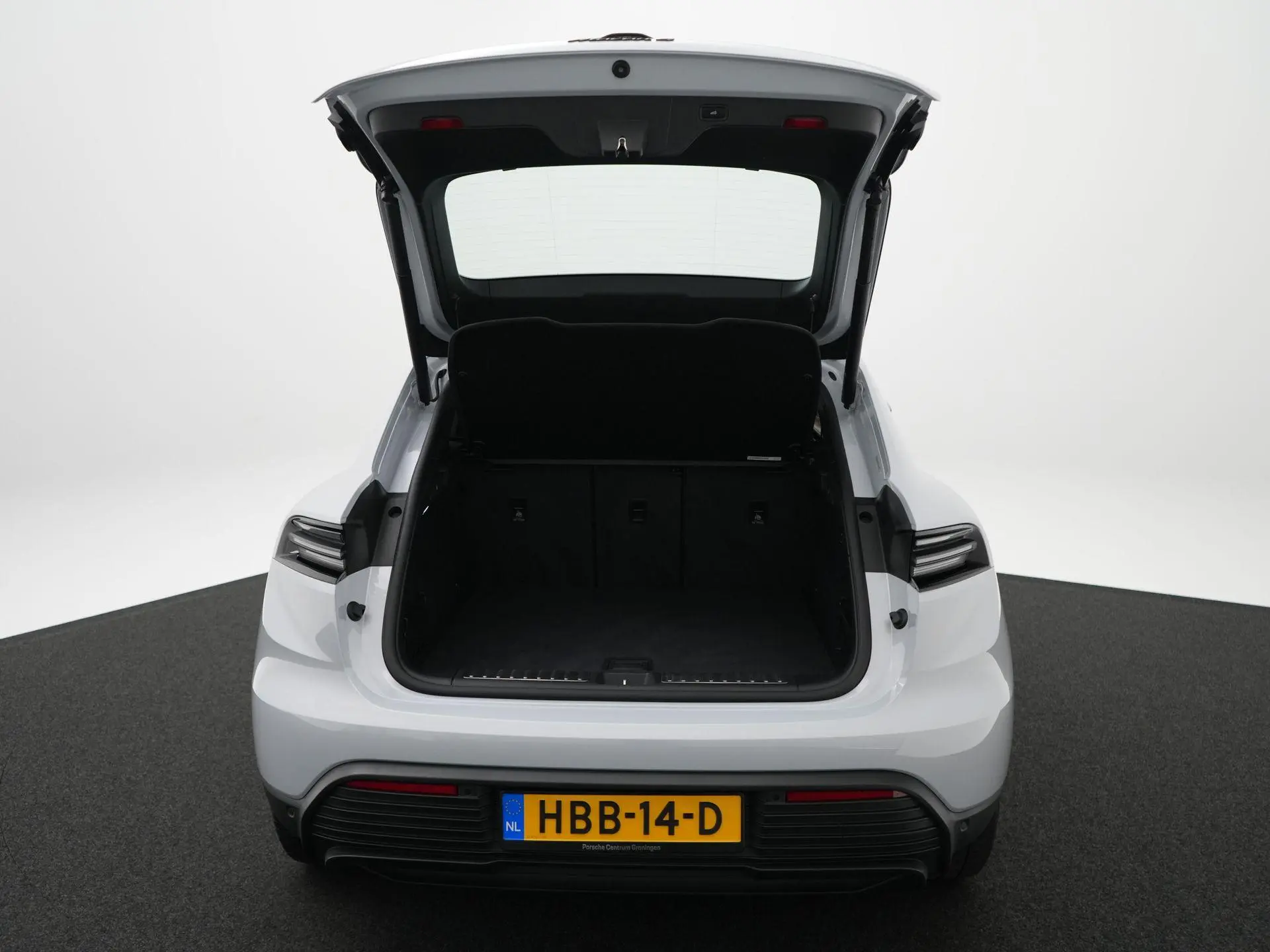 Macan 4