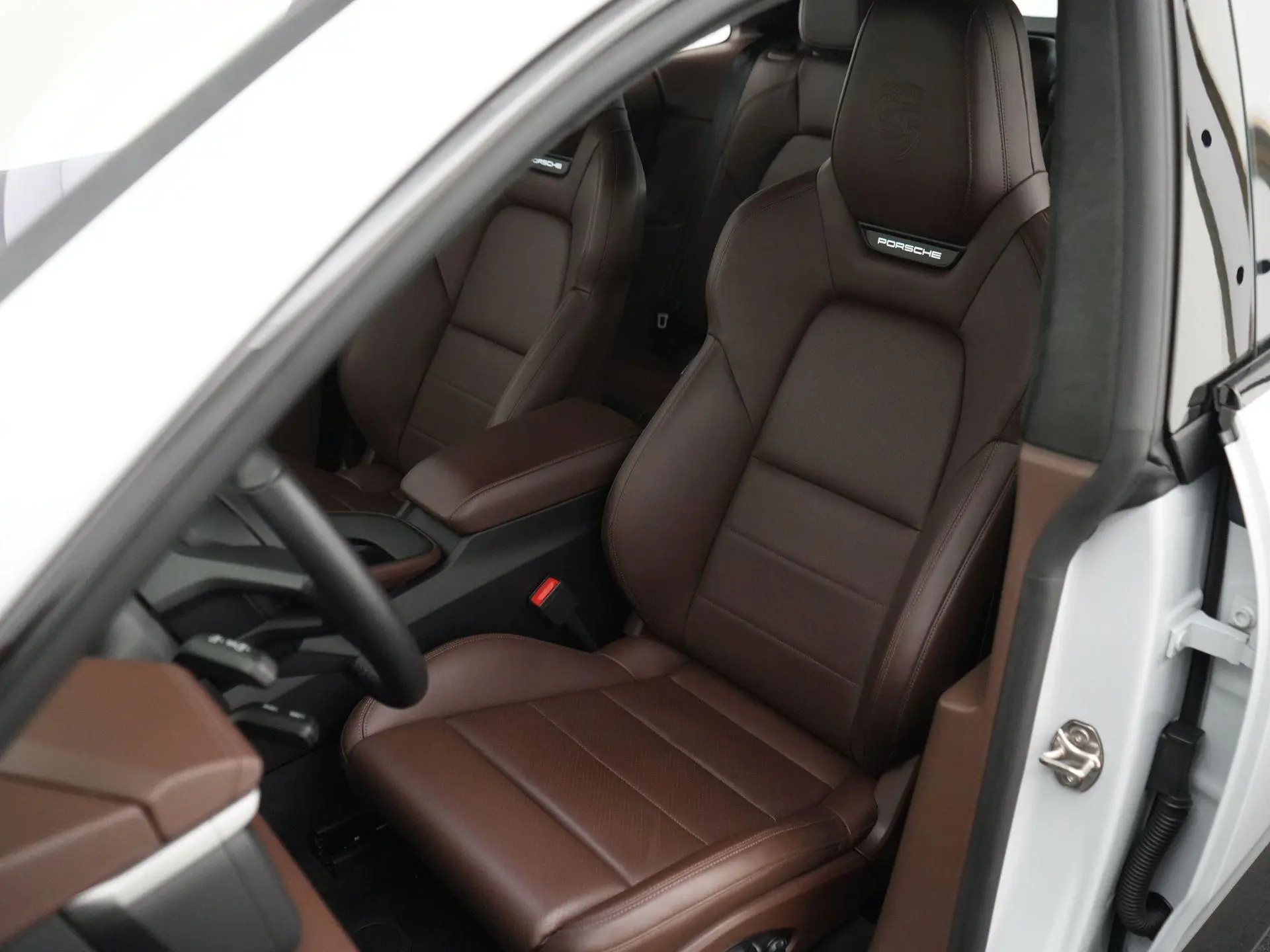 Macan 4