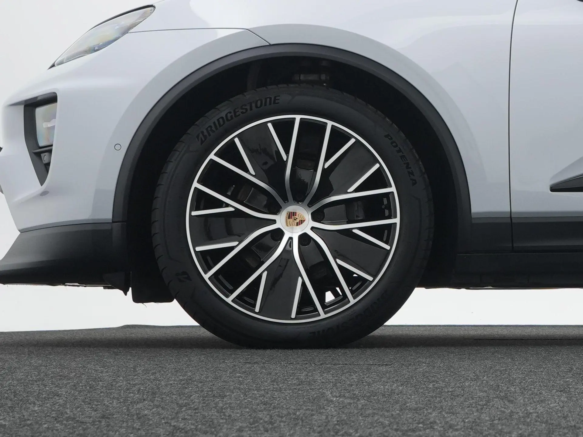 Macan 4