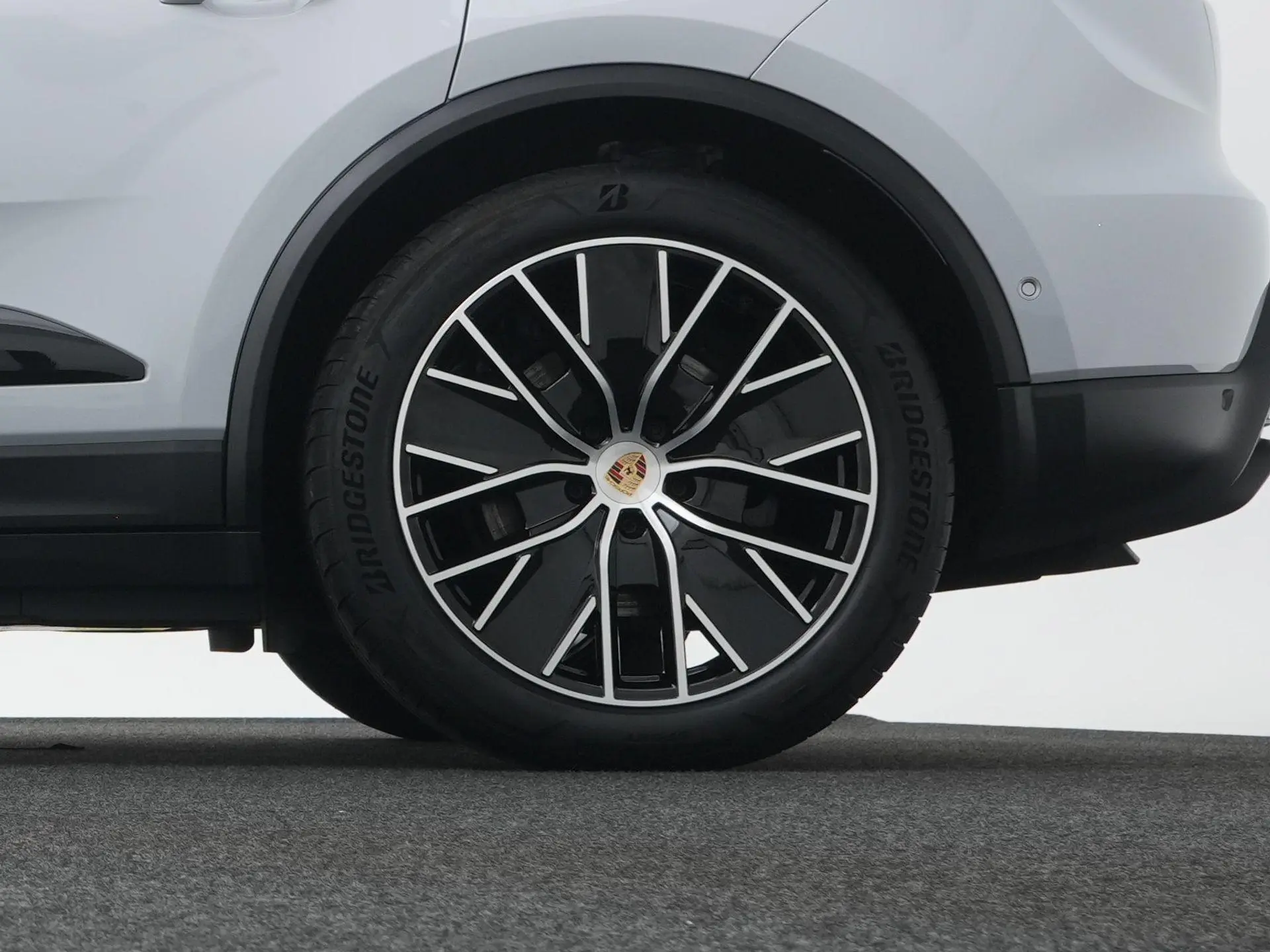 Macan 4