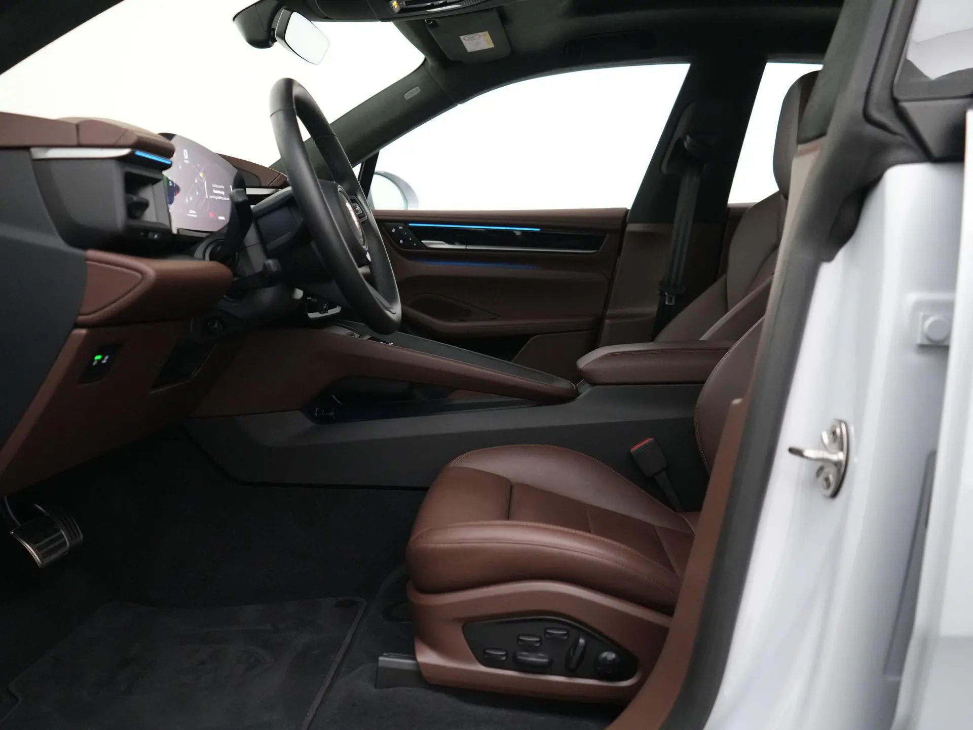 Macan 4