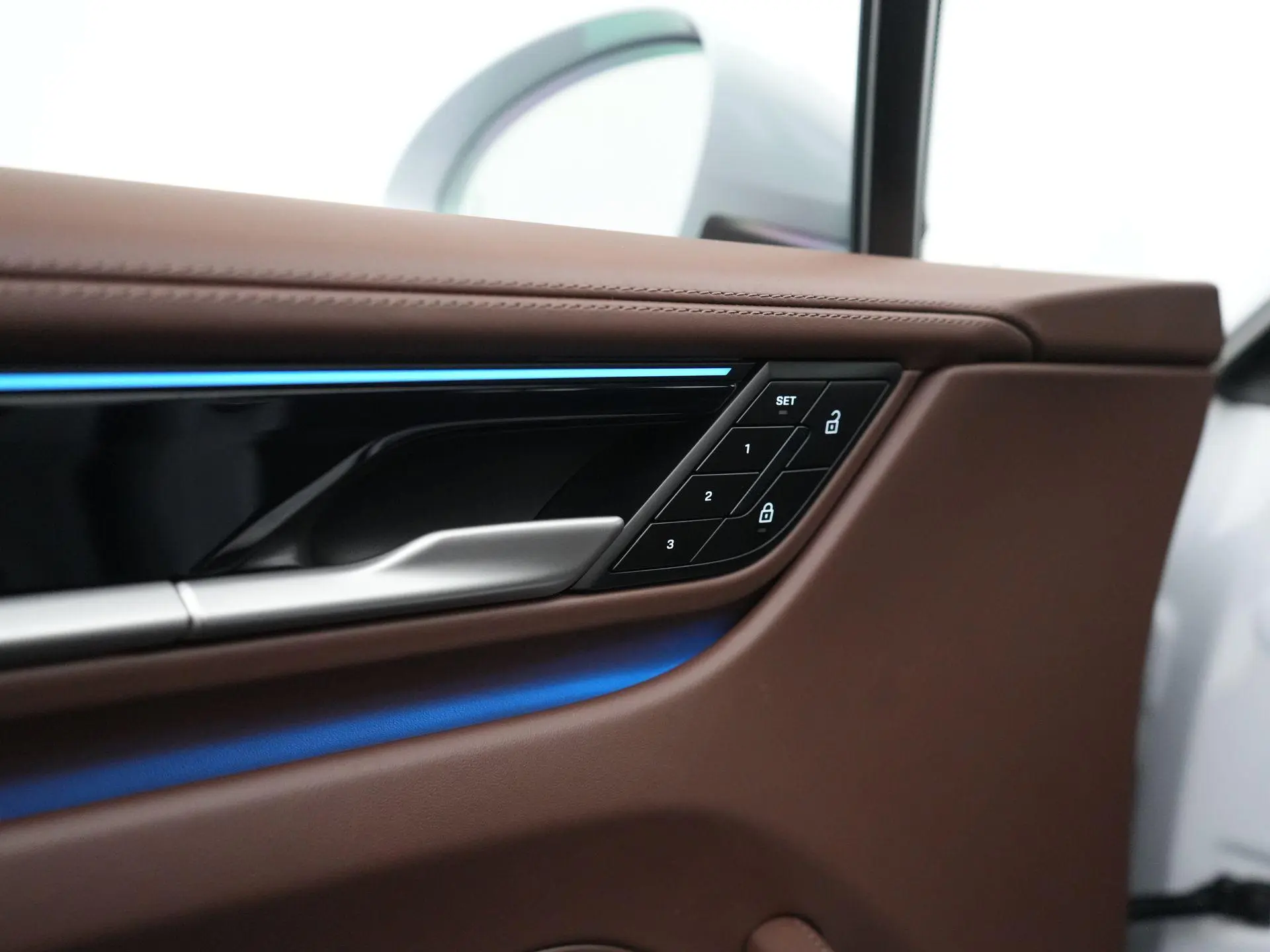 Macan 4