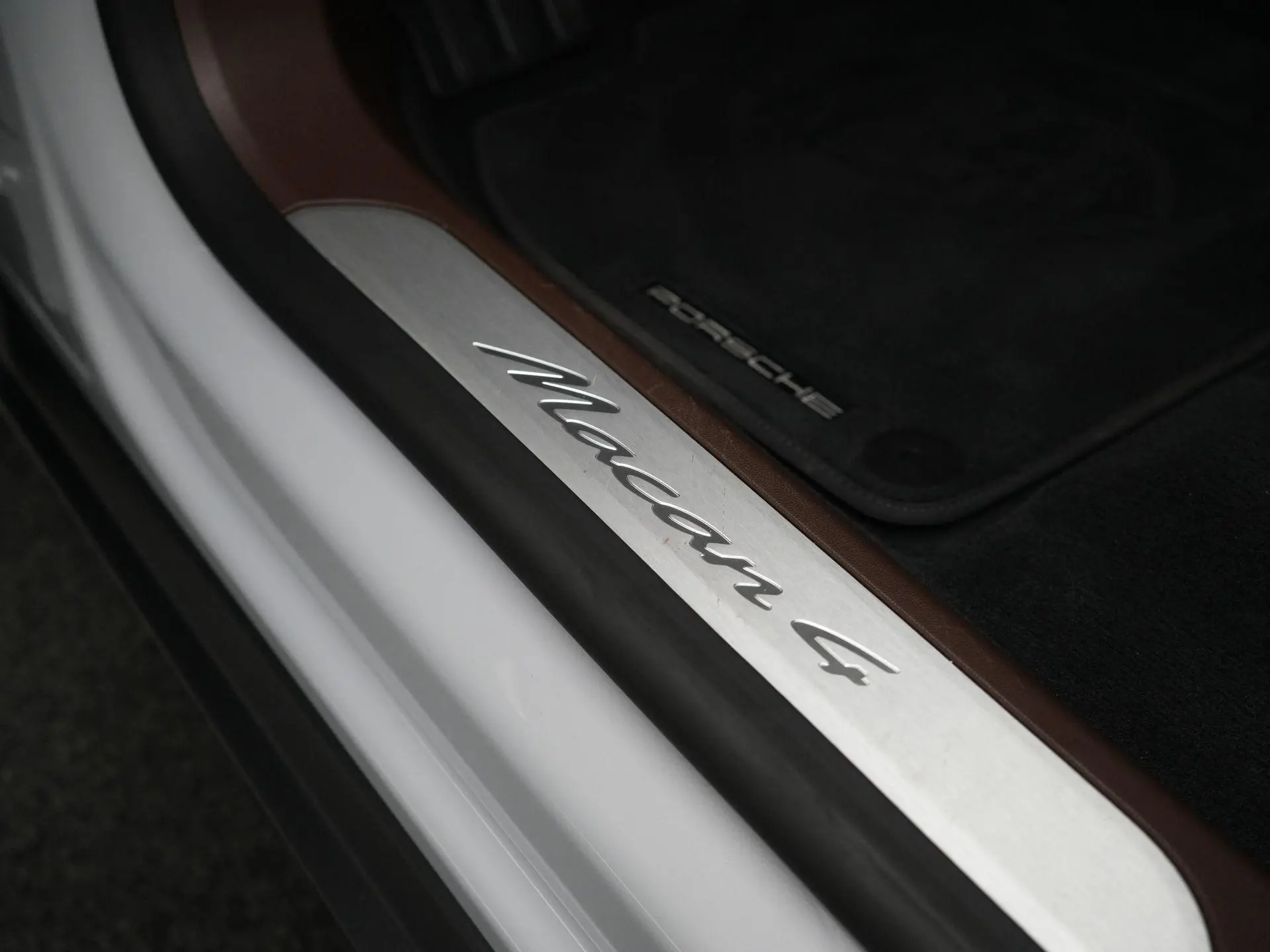 Macan 4