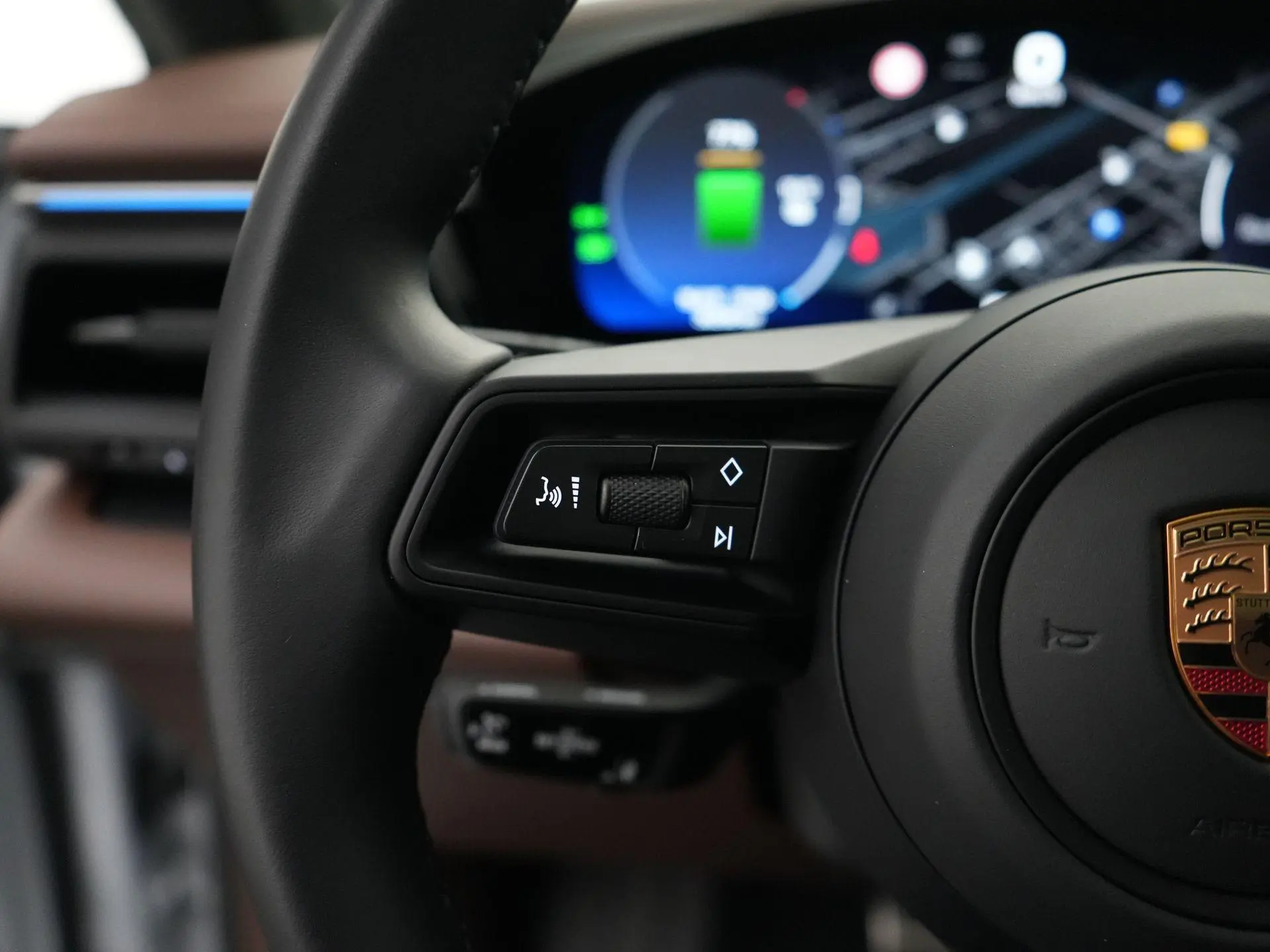 Macan 4