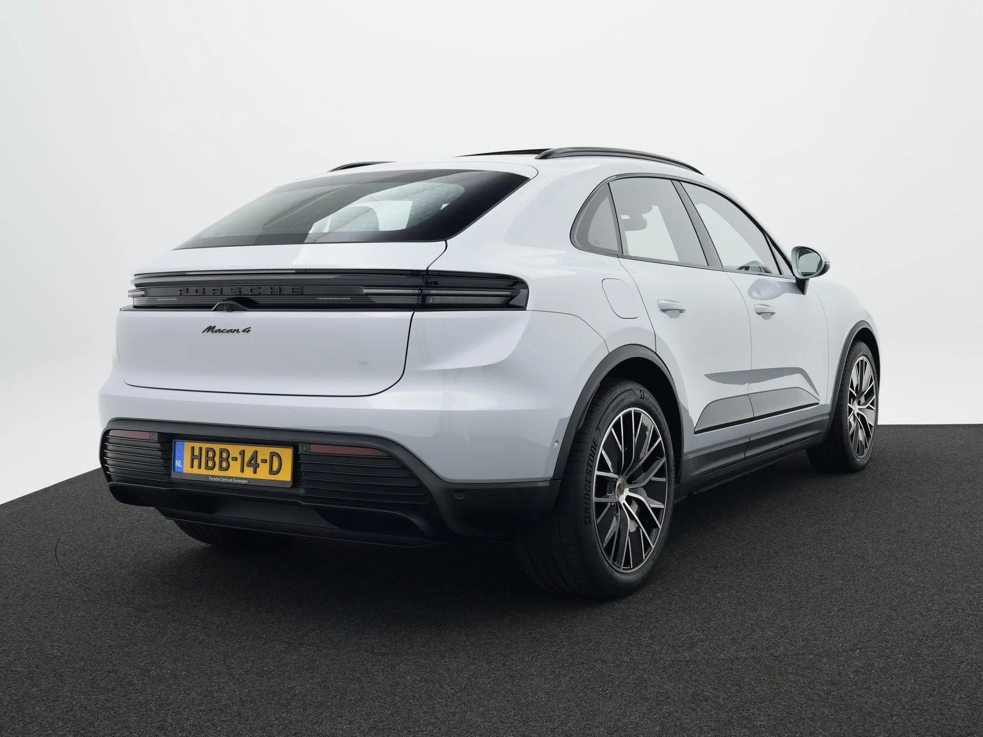 Macan 4