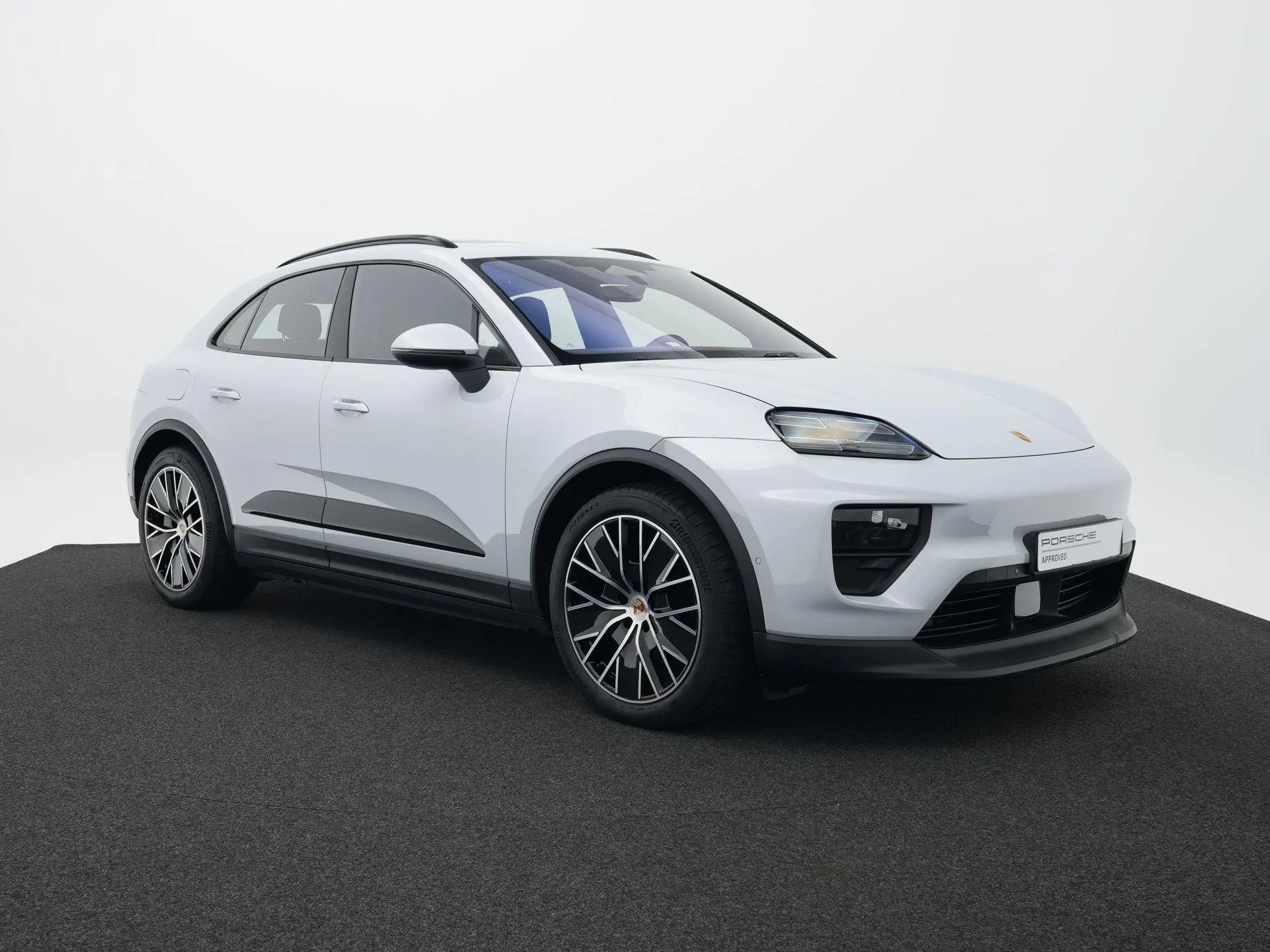 Macan 4