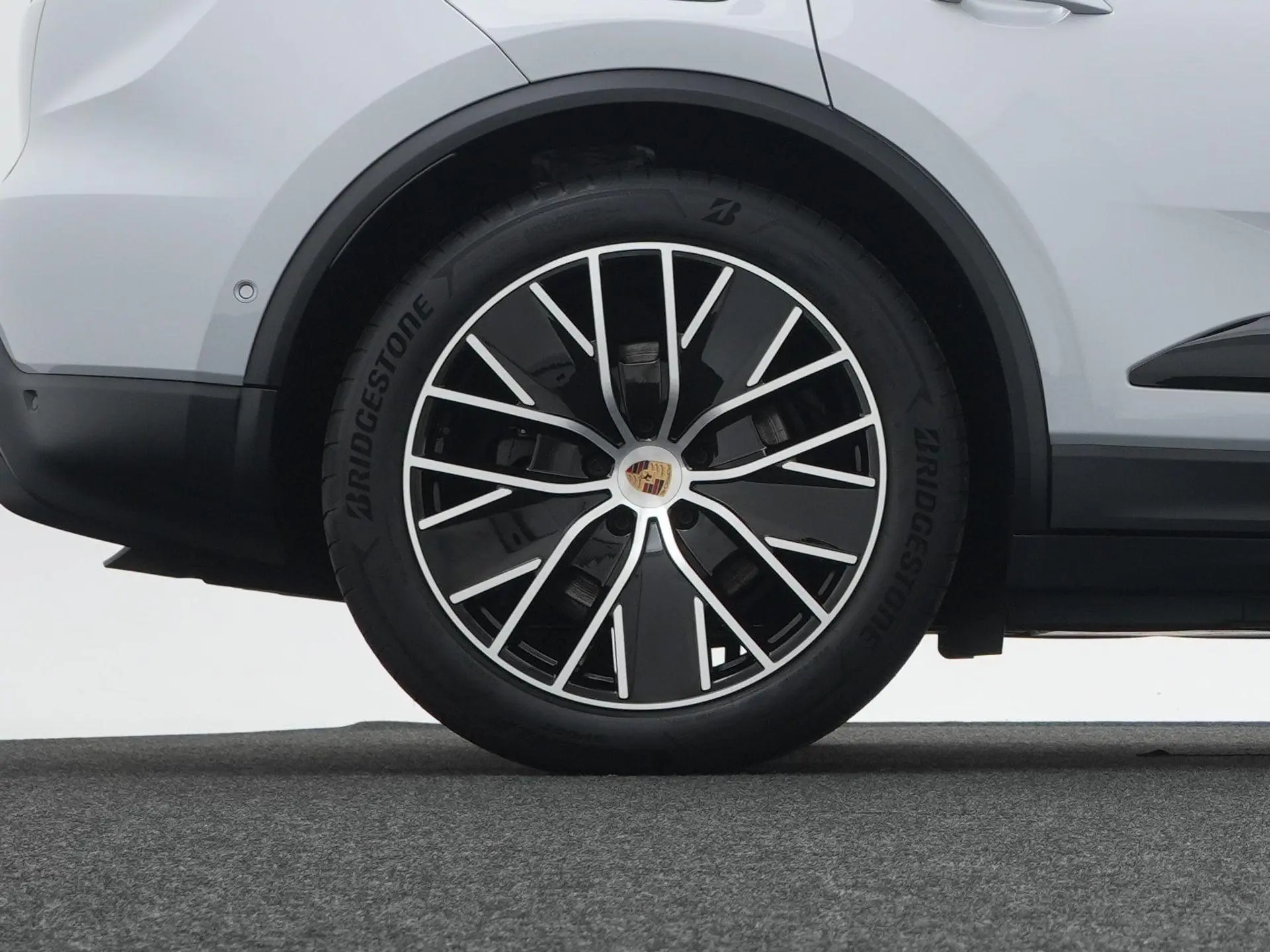 Macan 4