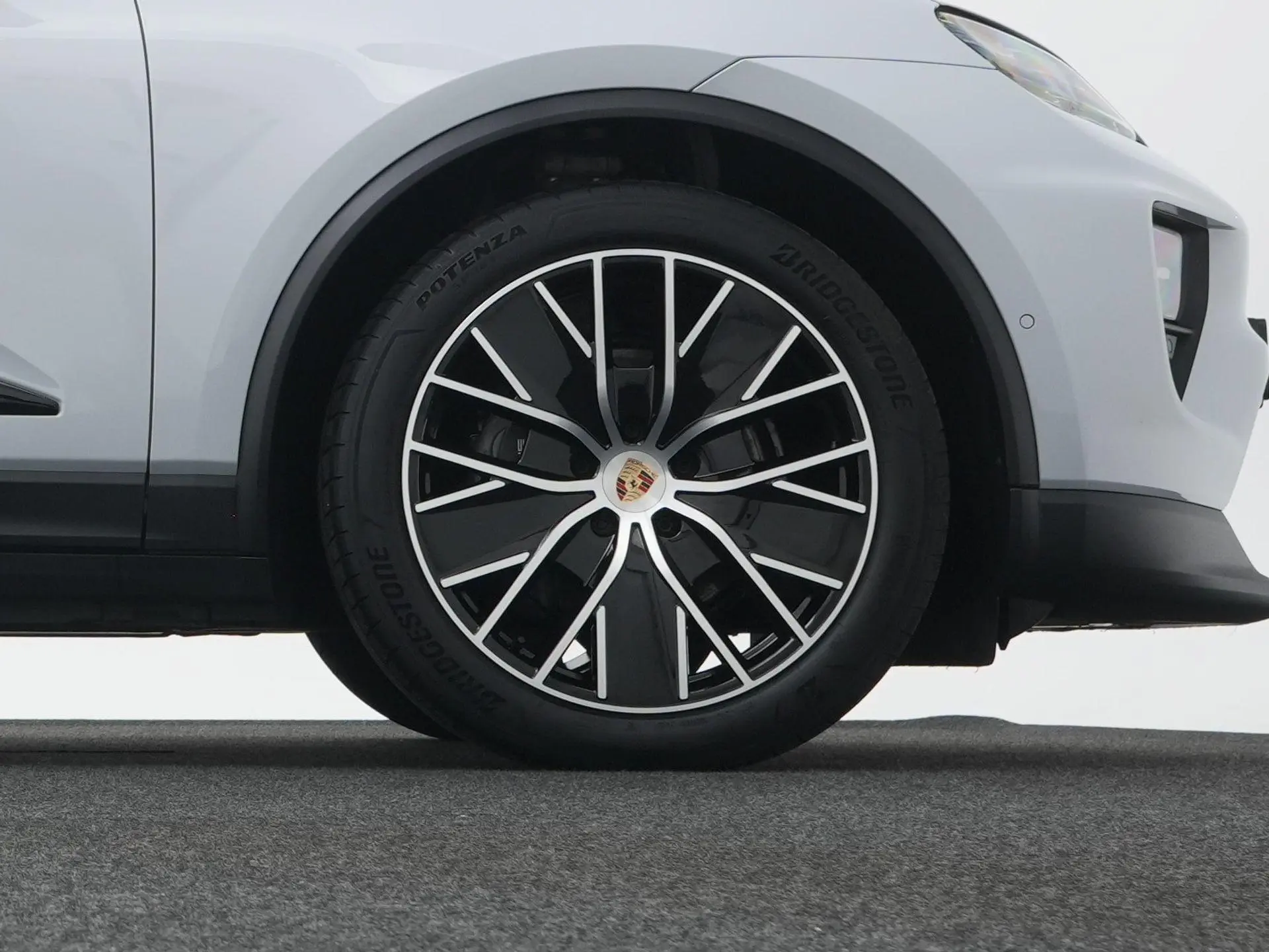 Macan 4
