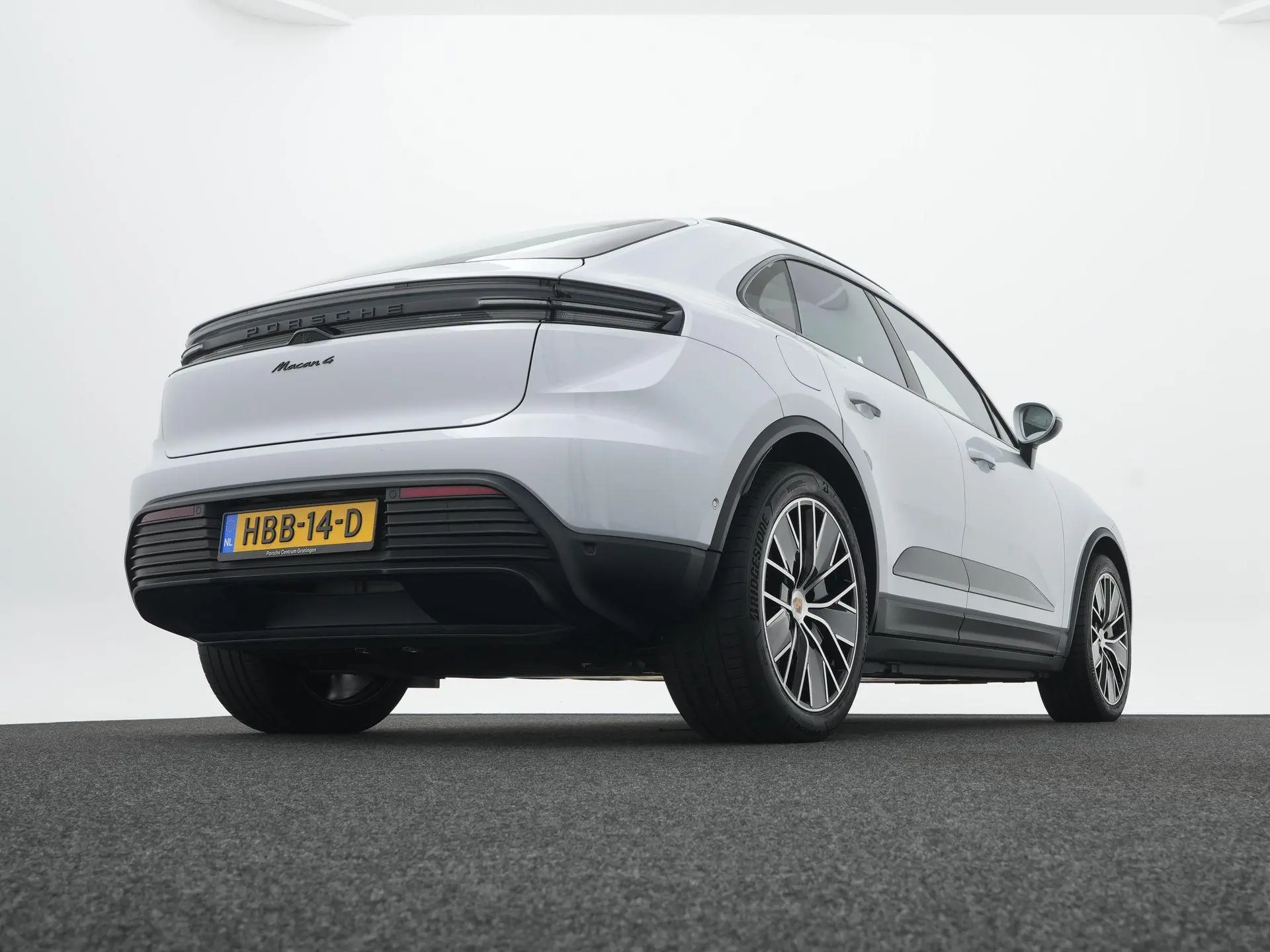 Macan 4