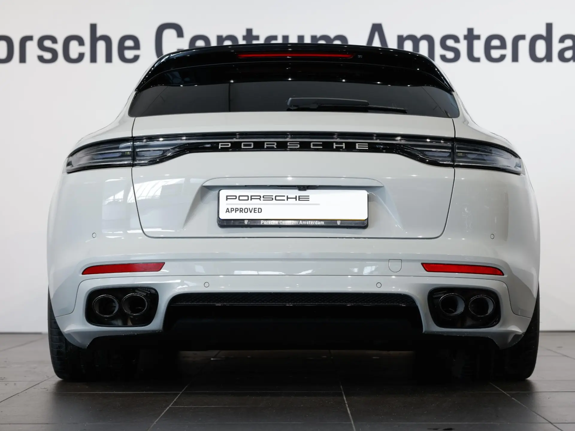 Panamera Sport Turismo 4 E-Hybrid Platinum Edition