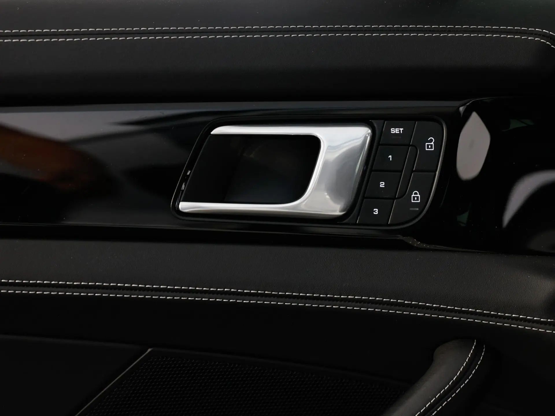 Panamera Sport Turismo 4 E-Hybrid Platinum Edition