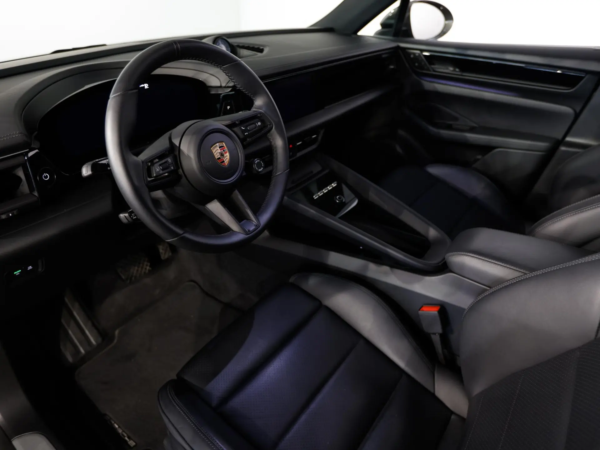 Macan 4
