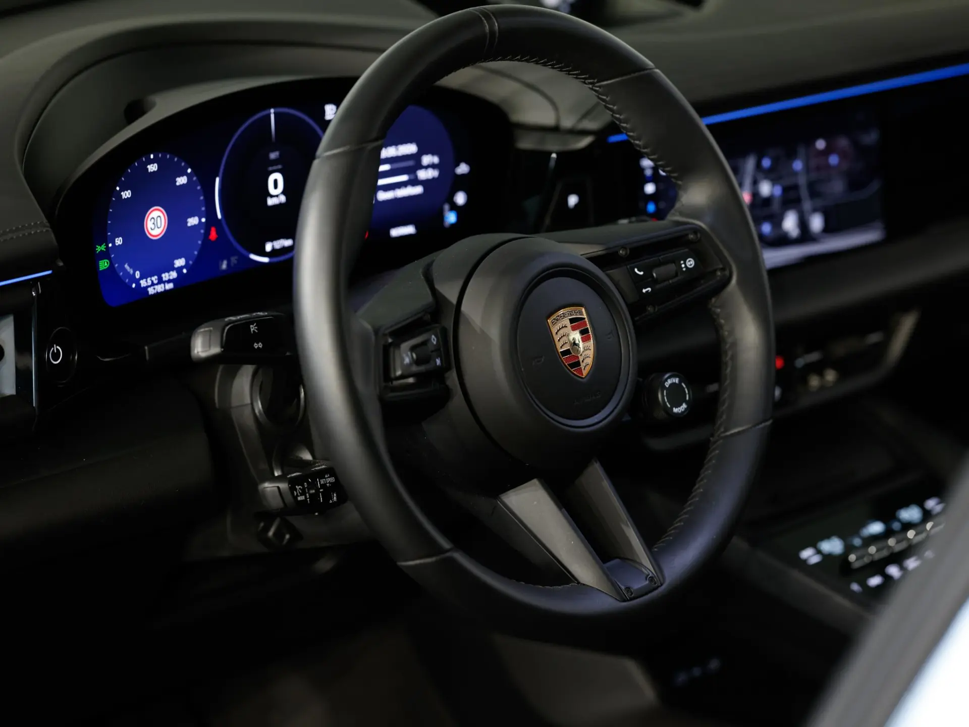 Macan 4