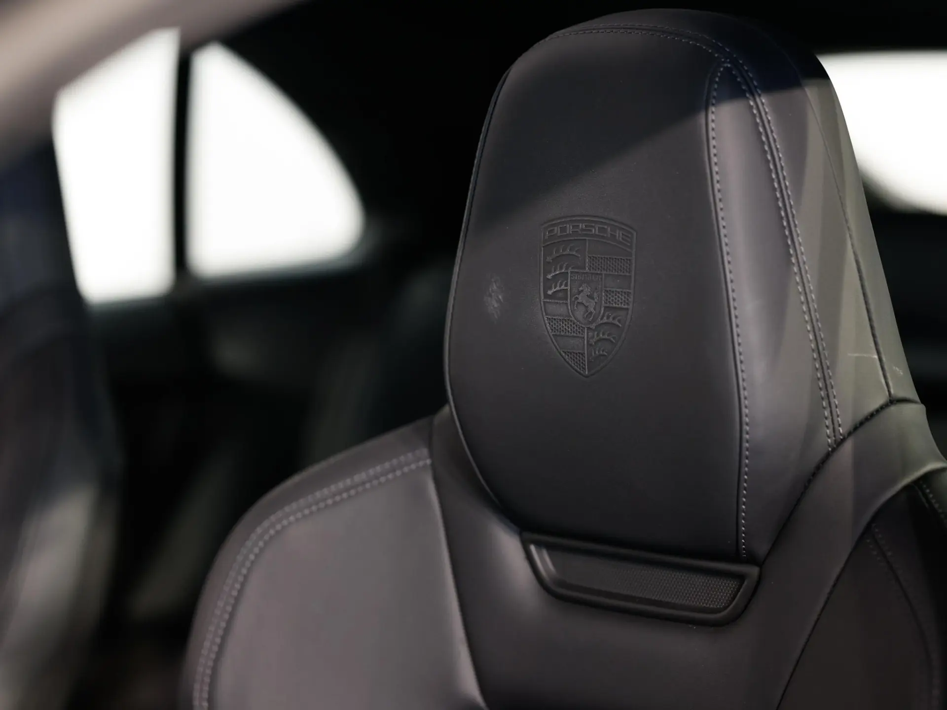Macan 4