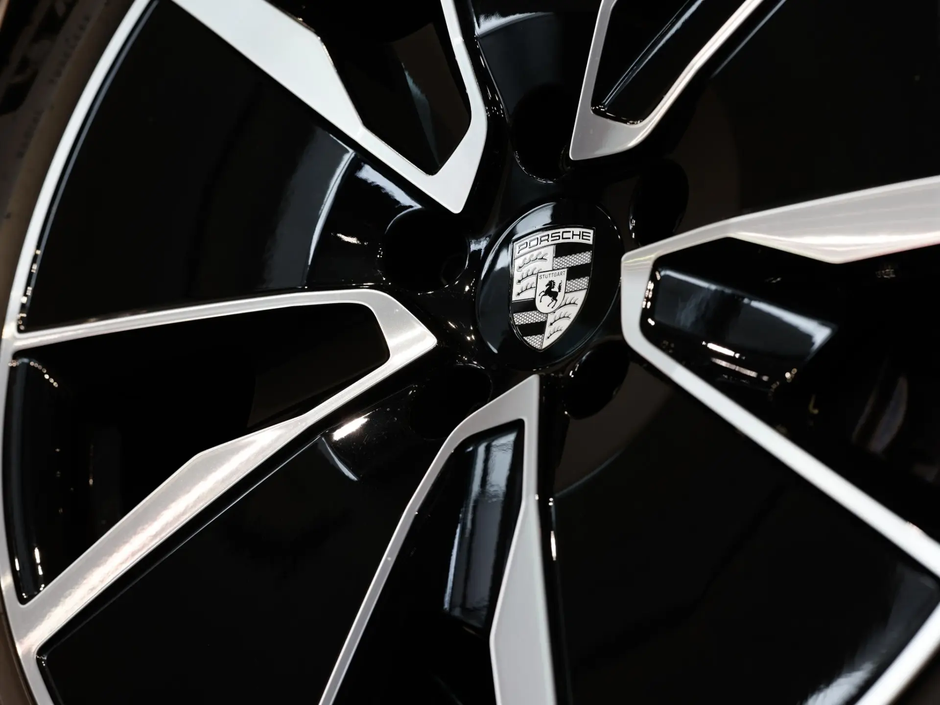 Macan 4