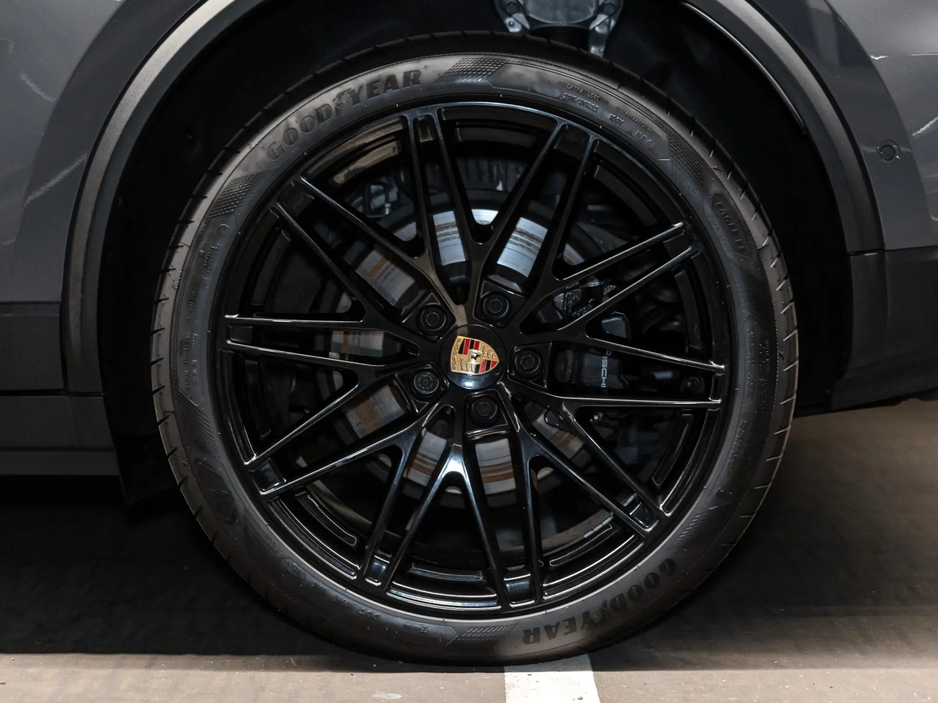 Macan 4 S 100 kWh