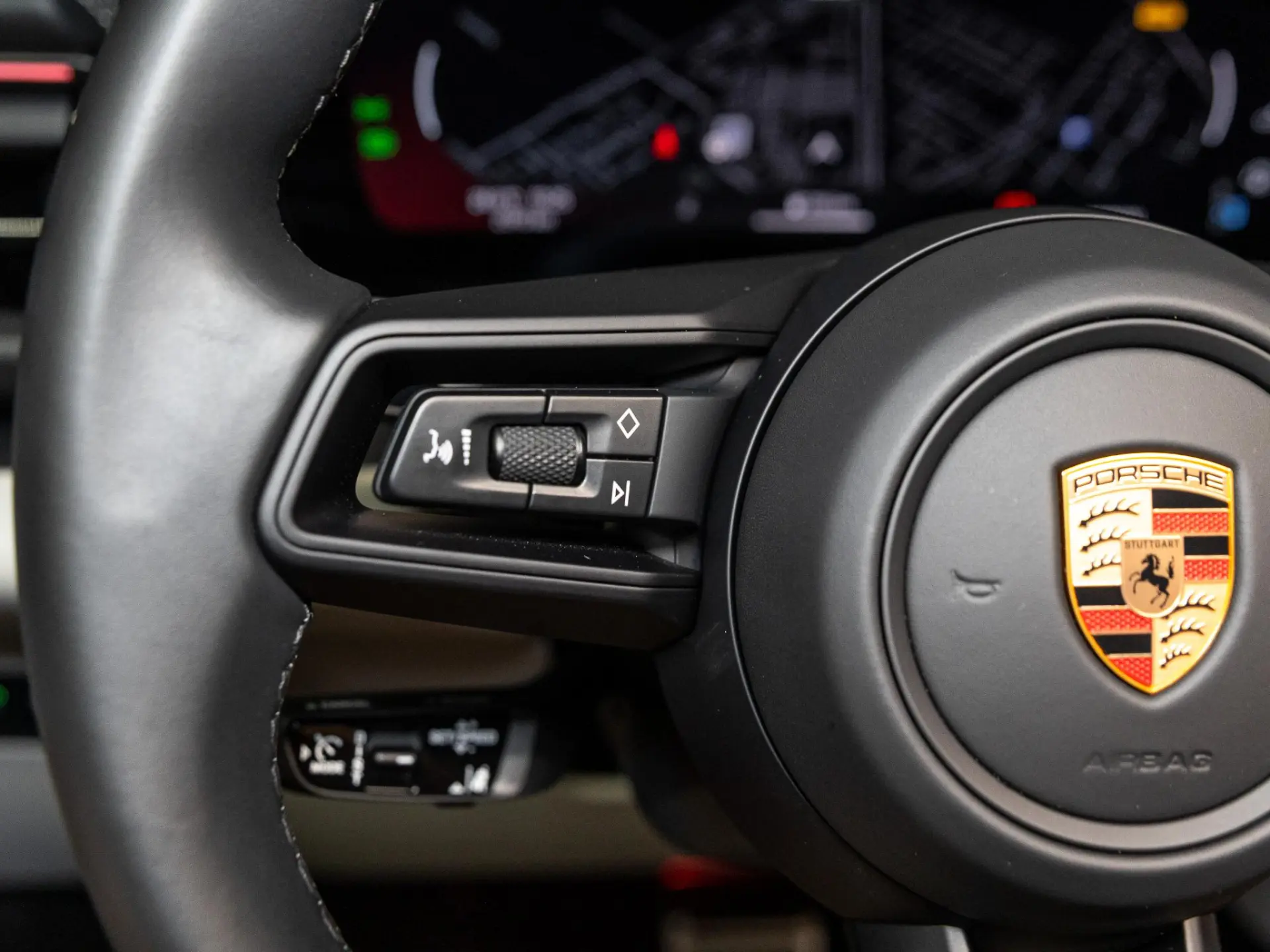 Macan 4 S 100 kWh