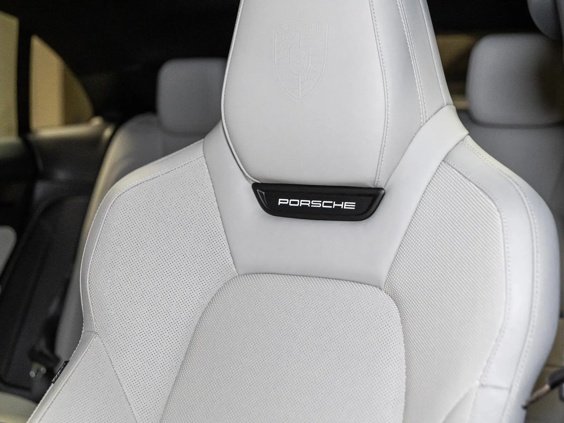 Macan 4 S 100 kWh