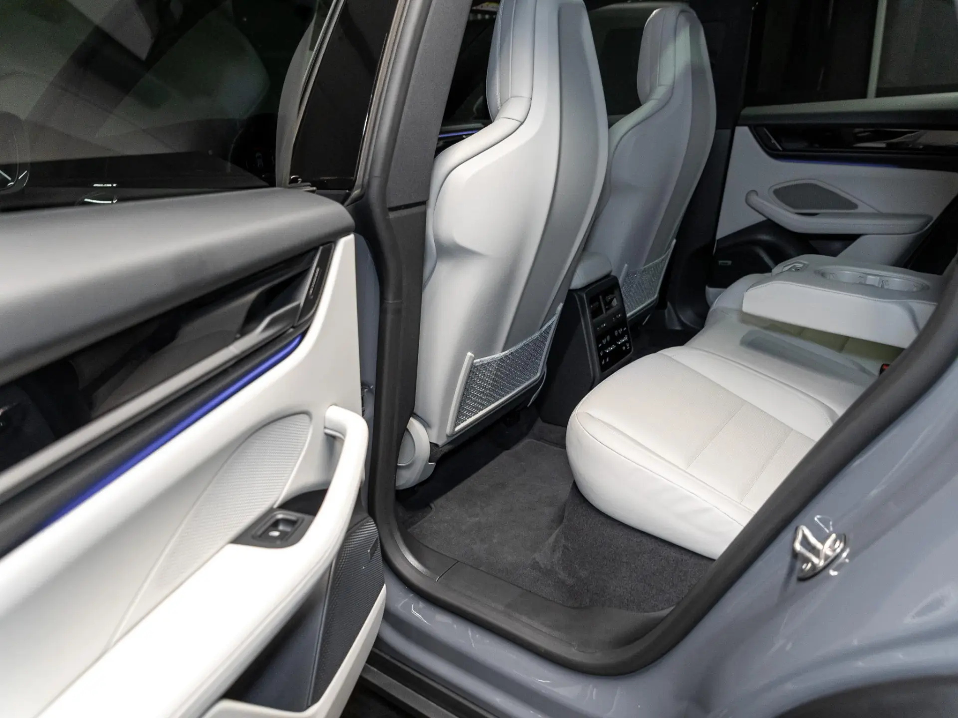 Macan 4 S 100 kWh