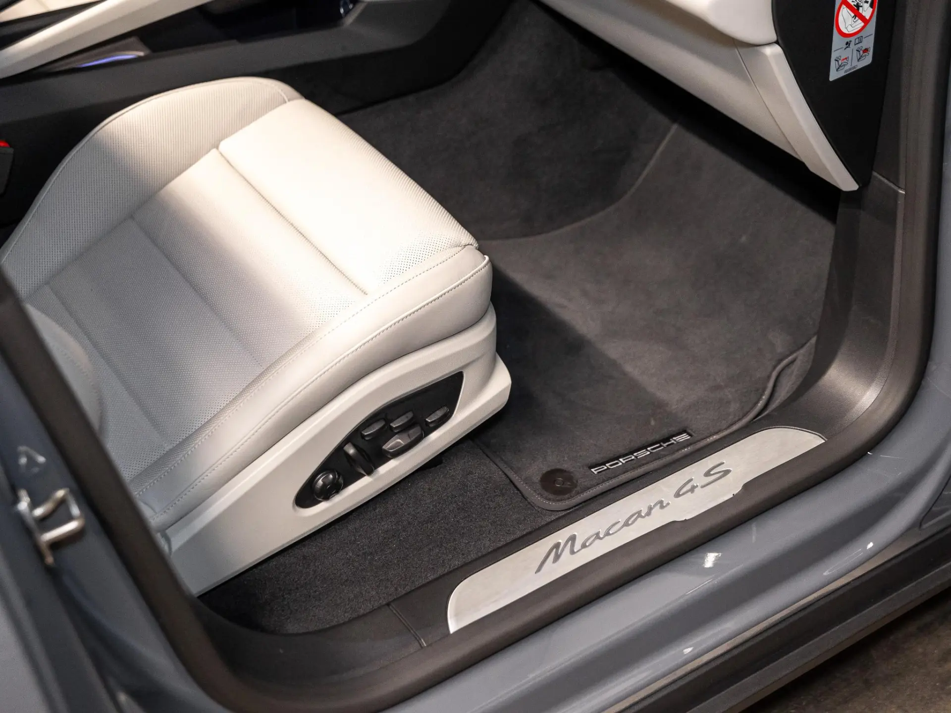 Macan 4 S 100 kWh
