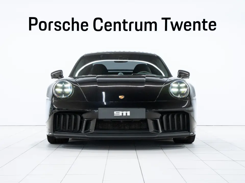 Porsche 911 Carrera 4 GTS